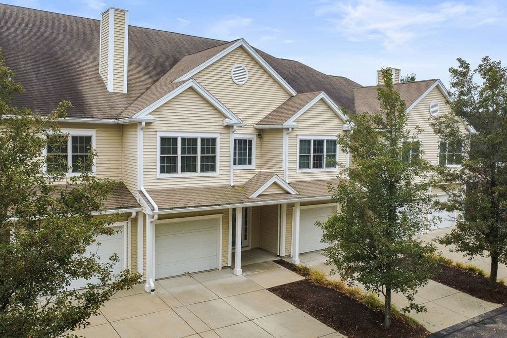 Condominium at 631 East St # A102, Mansfield MA 02048, Mansfield, photo 32 of 34