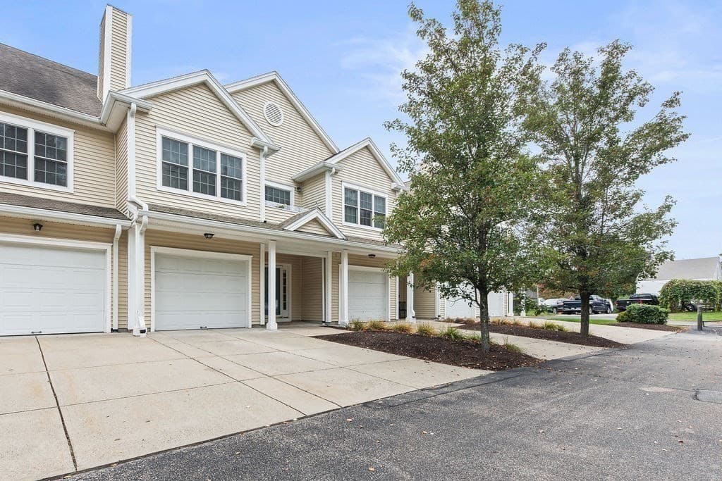 Condominium at 631 East St # A102, Mansfield MA 02048, Mansfield, photo 31 of 34