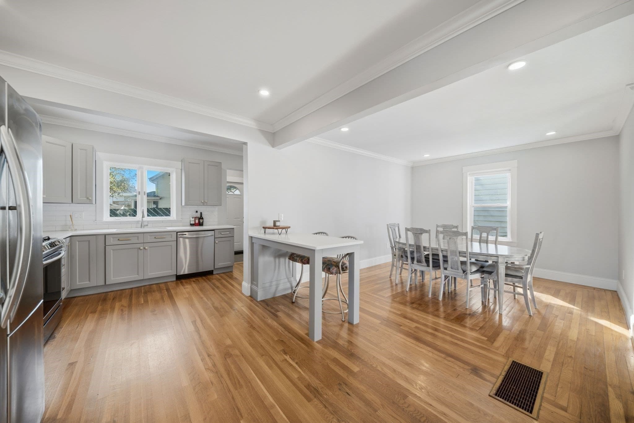 Single Family Residence at 22 Houston Pl, Lynn MA 01905, Lynn, photo 10 of 37