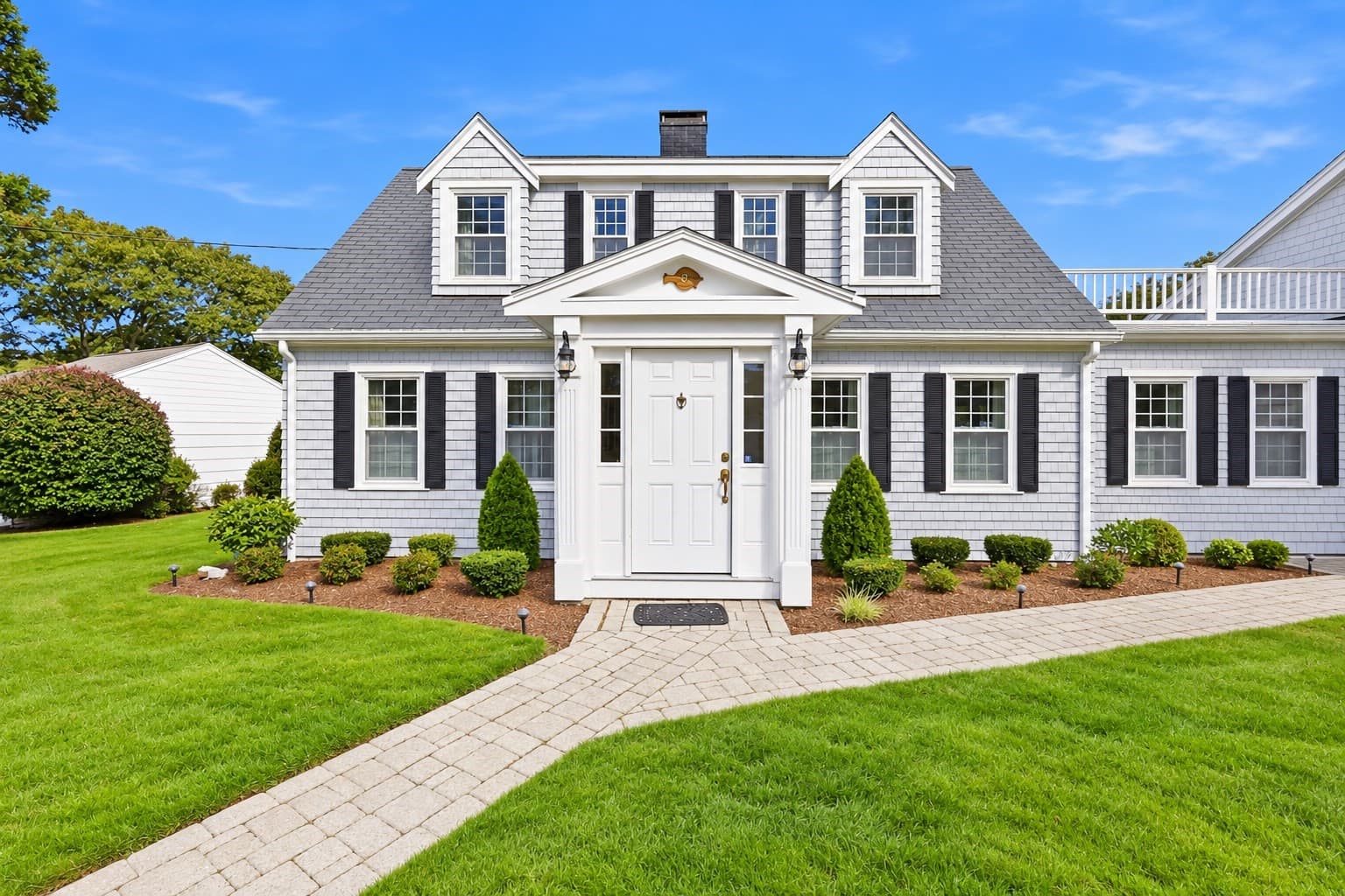 Single Family Residence at 5 Jefferson Shores Rd, Wareham MA 02532, photo 3 of 42