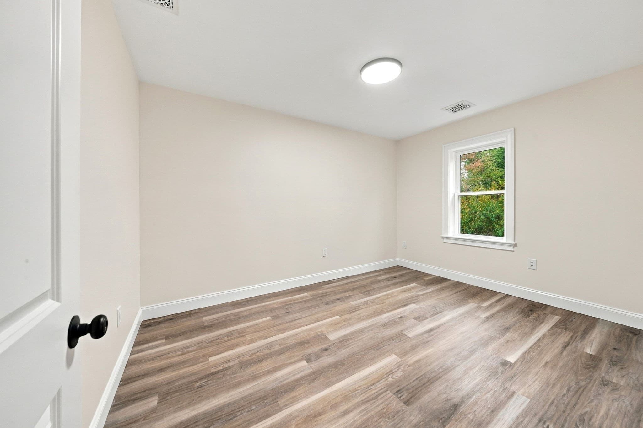 Single Family Residence at 185 Marshall St, Tewksbury MA 01876, Tewksbury, photo 36 of 42