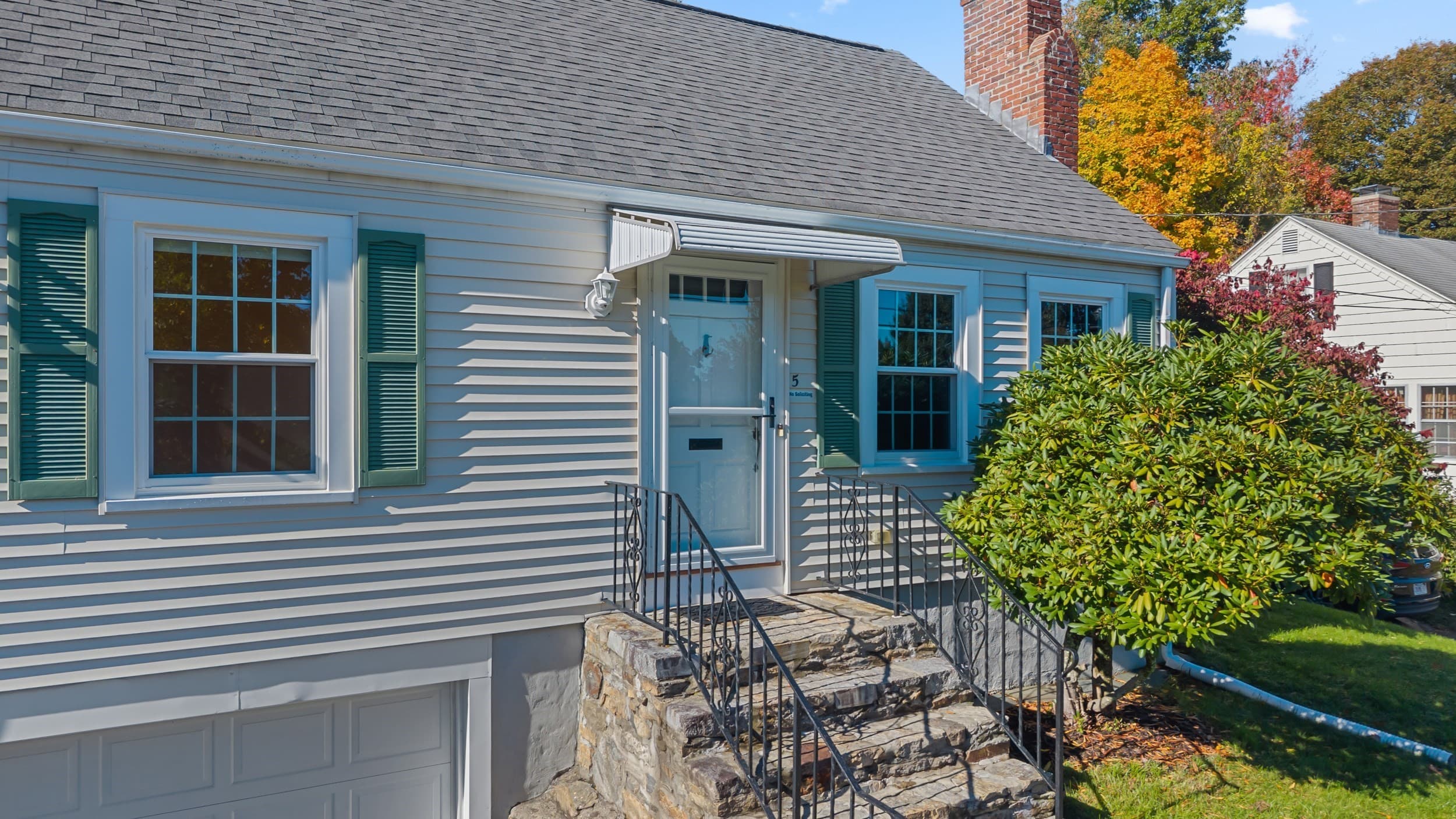 Single Family Residence at 5 Winston Rd, Worcester MA 01606, Worcester, photo 2 of 36