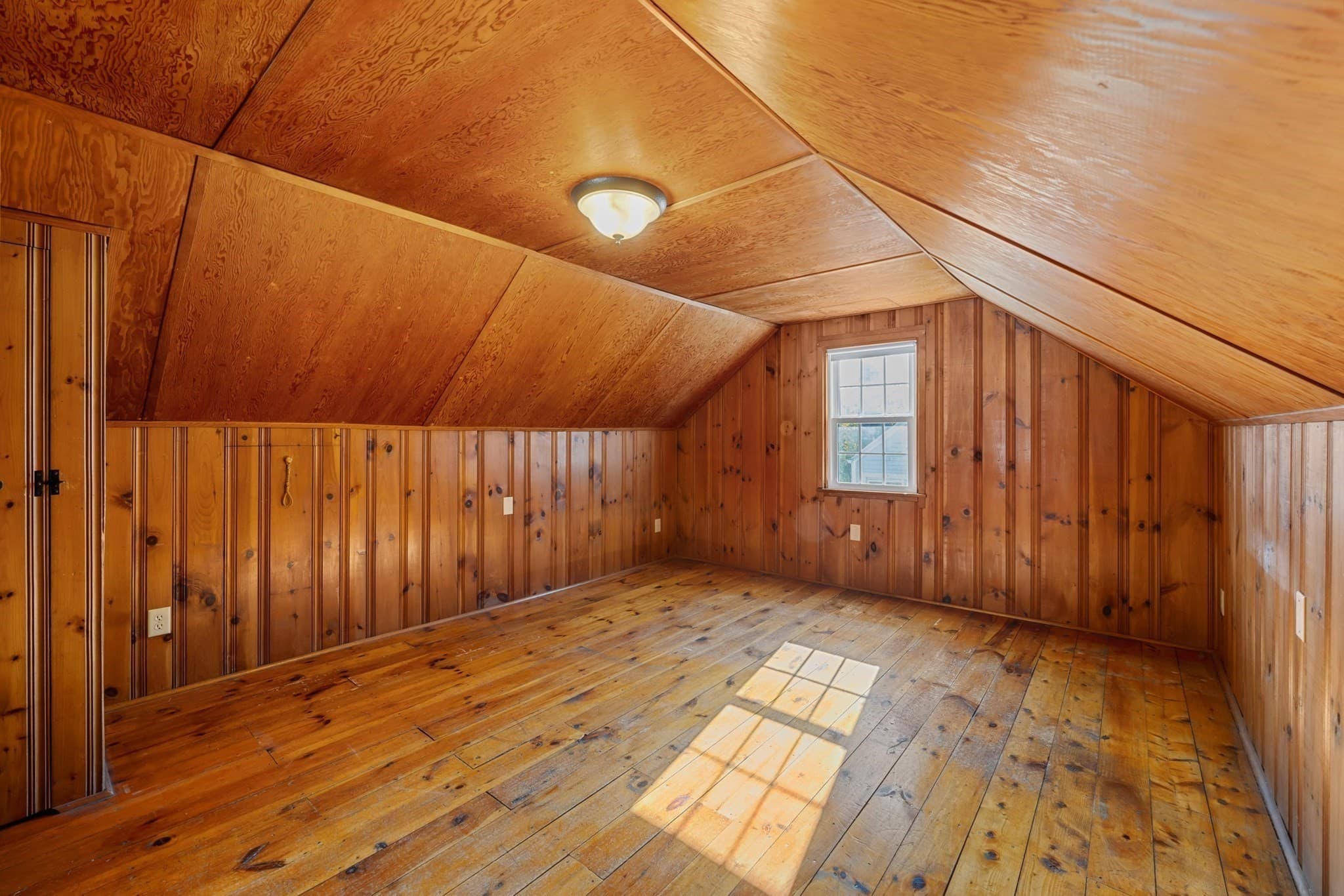 Single Family Residence at 5 Winston Rd, Worcester MA 01606, Worcester, photo 17 of 36