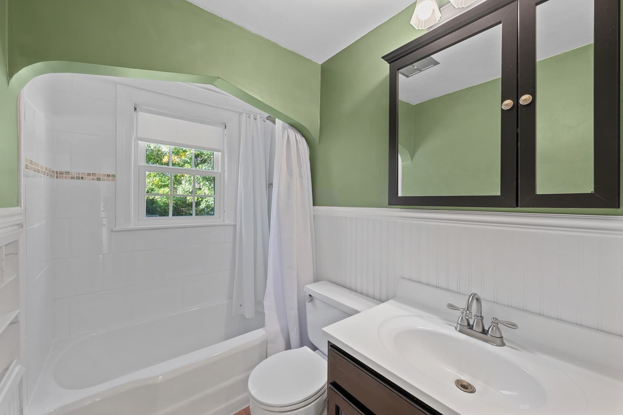 Single Family Residence at 5 Winston Rd, Worcester MA 01606, Worcester, photo 16 of 36