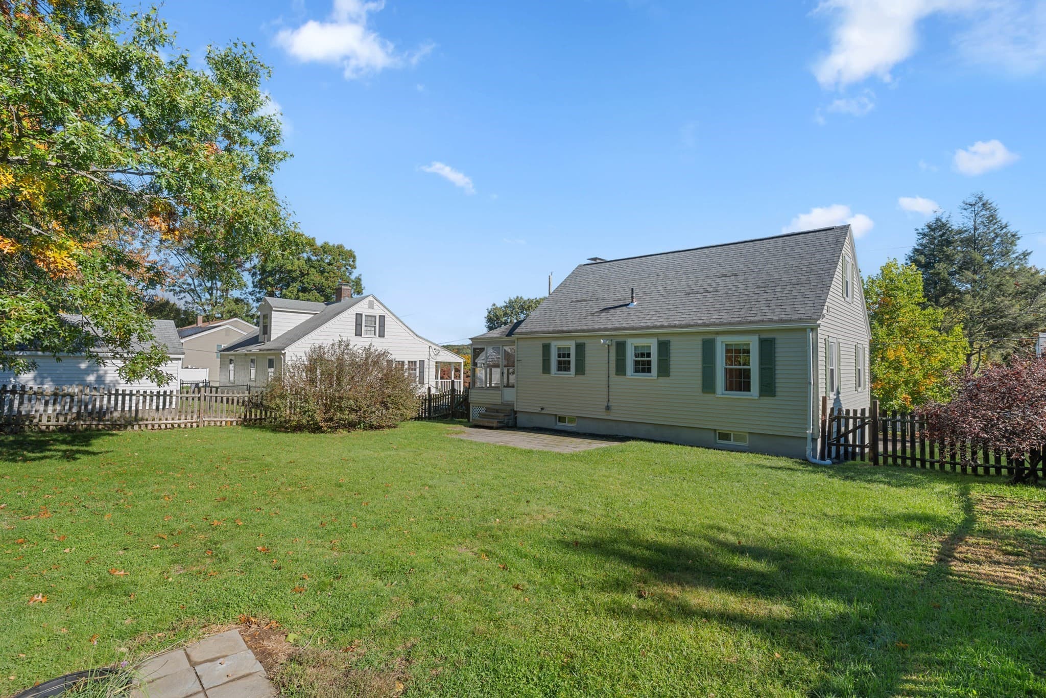 Single Family Residence at 5 Winston Rd, Worcester MA 01606, Worcester, photo 30 of 36
