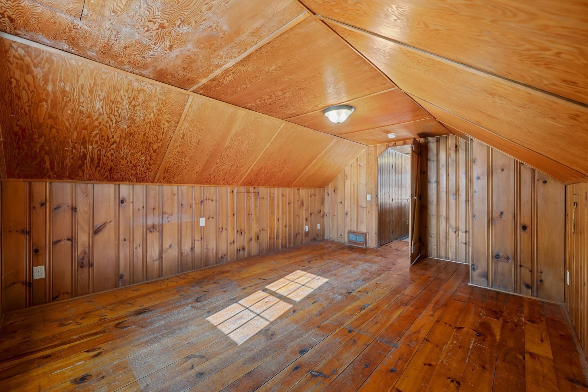 Single Family Residence at 5 Winston Rd, Worcester MA 01606, Worcester, photo 18 of 36
