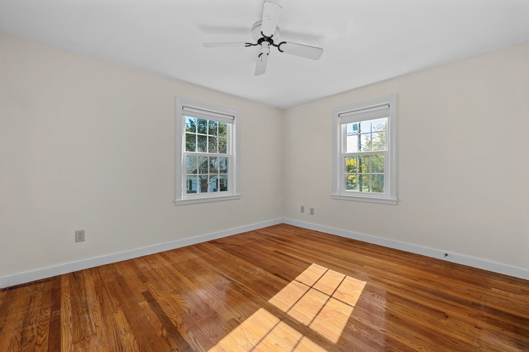 Single Family Residence at 5 Winston Rd, Worcester MA 01606, Worcester, photo 11 of 36