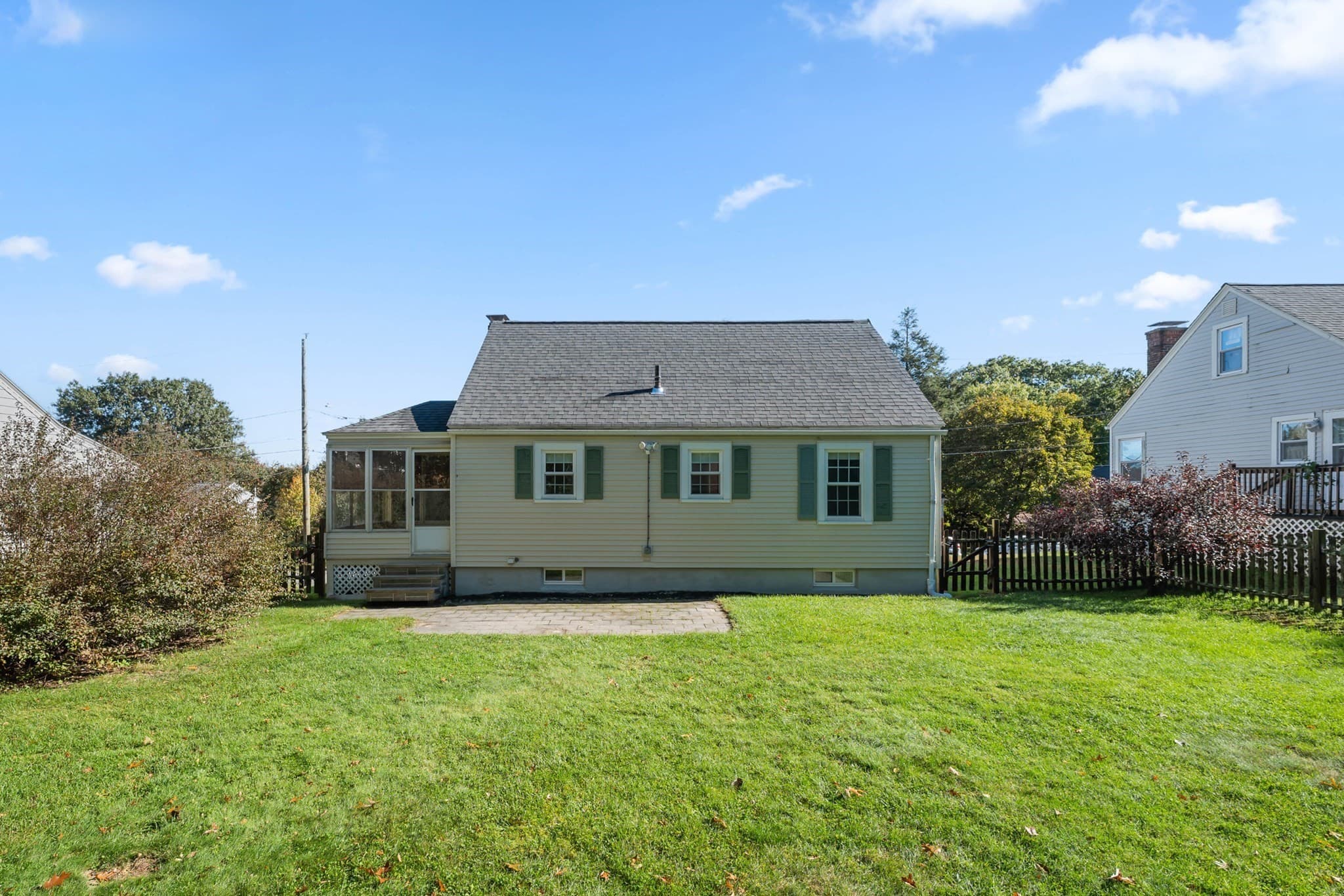 Single Family Residence at 5 Winston Rd, Worcester MA 01606, Worcester, photo 31 of 36