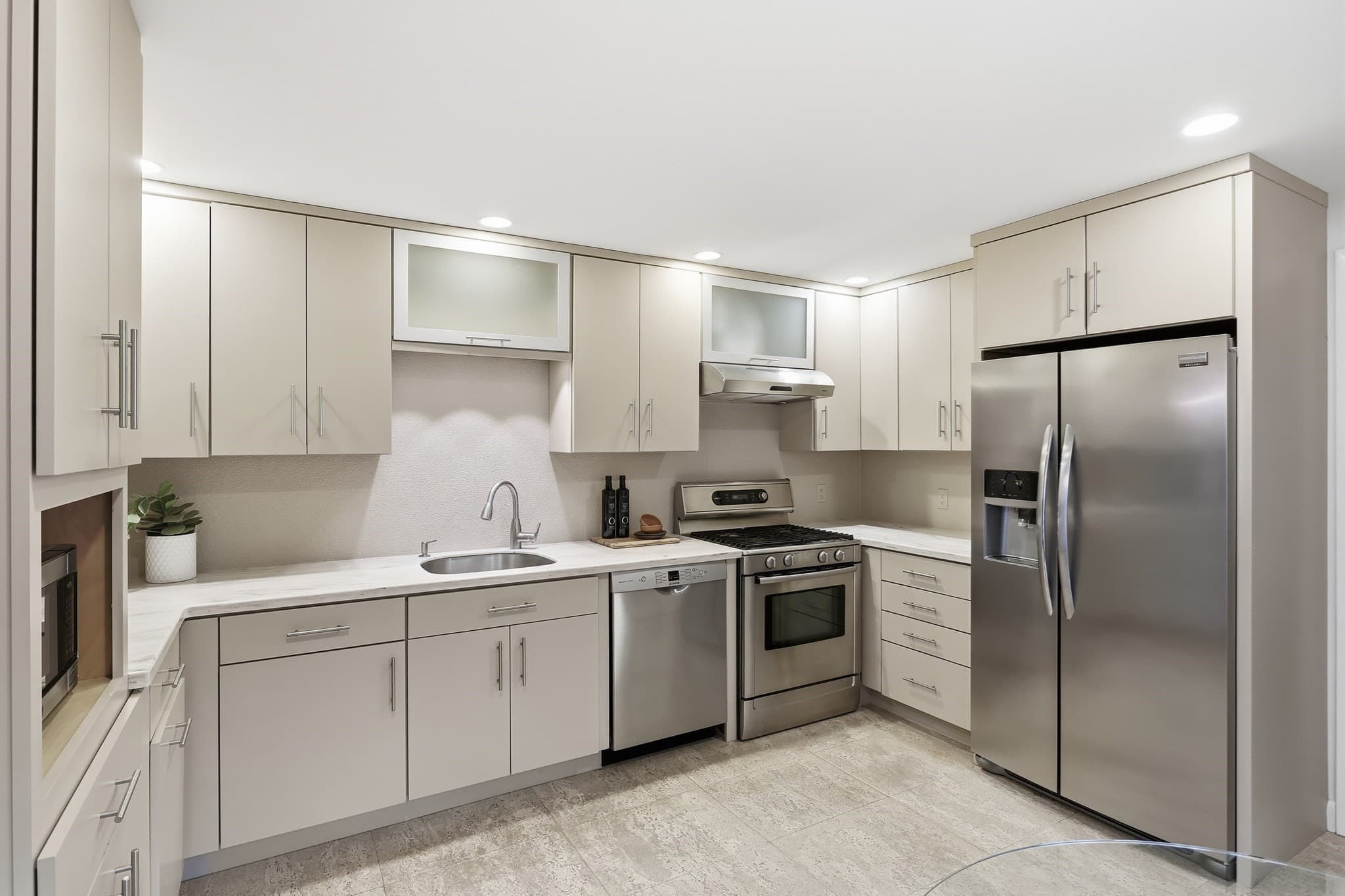Condominium at 3 Edmonds Rd # 3, Concord MA 01774, Concord, photo 8 of 31