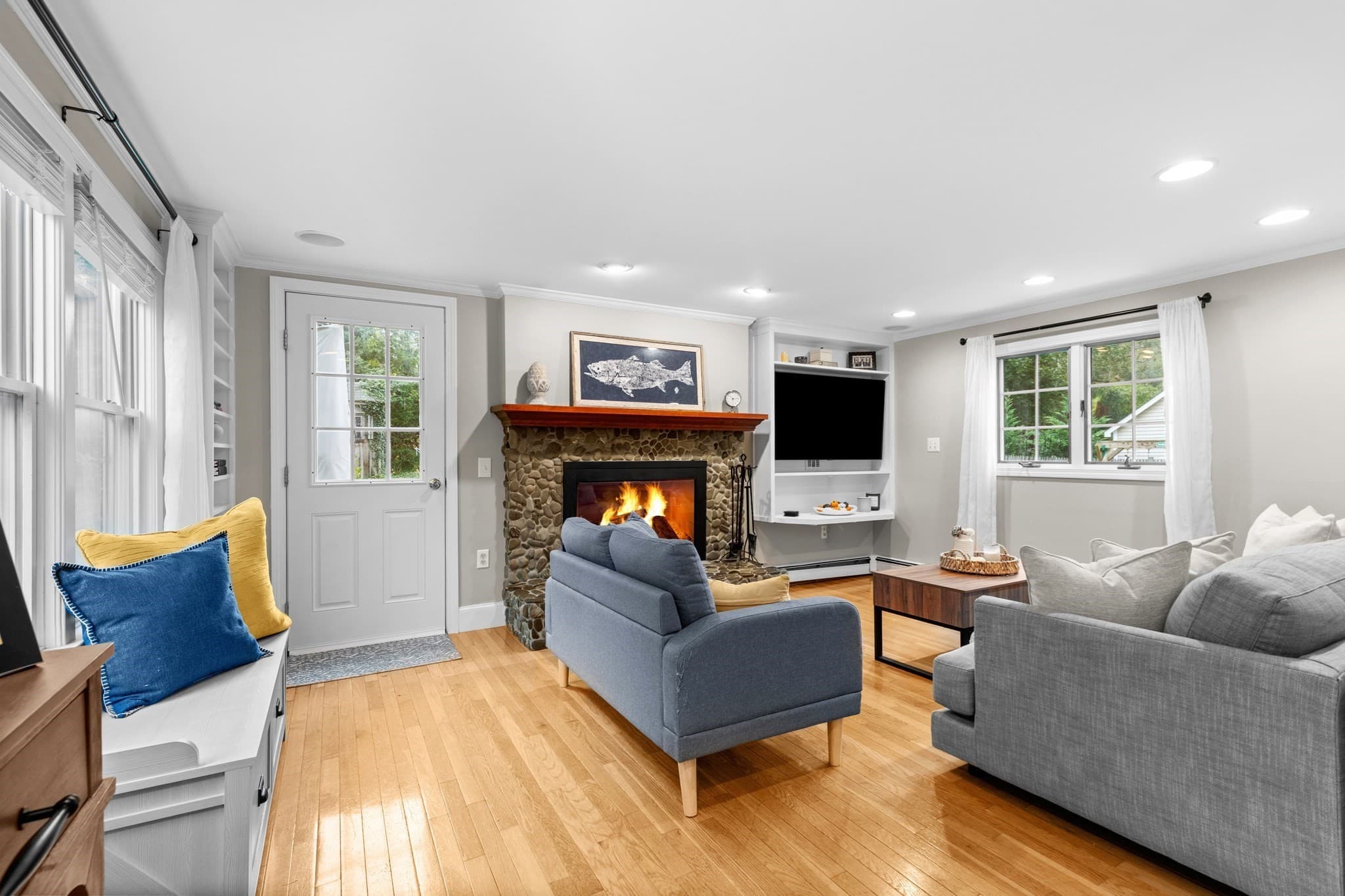 Single Family Residence at 11 Marshview Dr, Marshfield MA 02050, photo 6 of 39