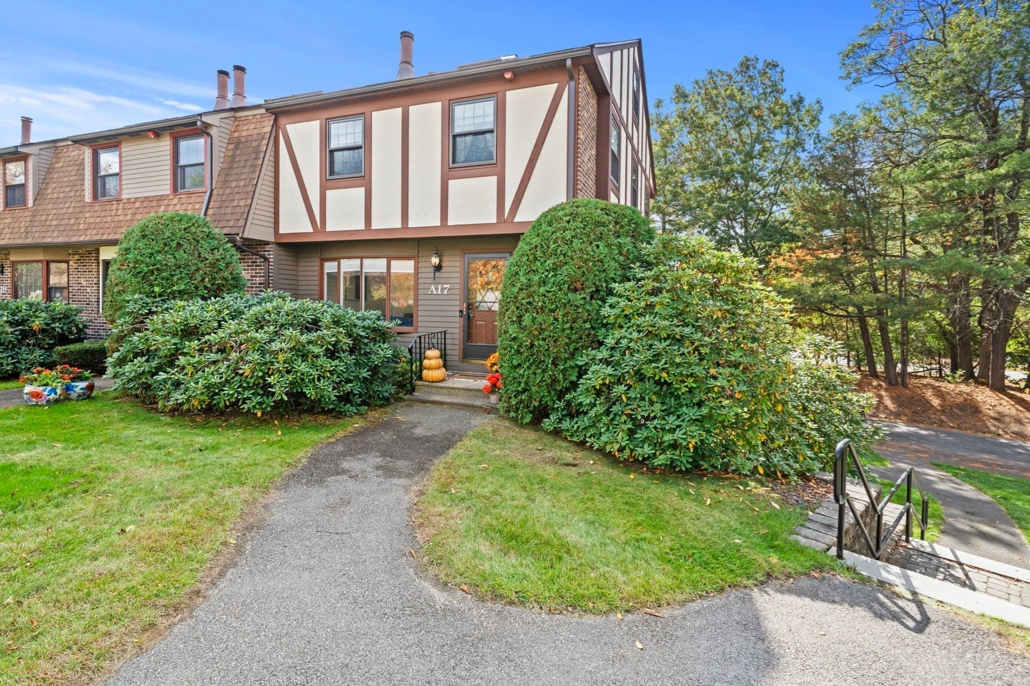 17 Scotty Hollow Dr # A, Chelmsford MA 01863