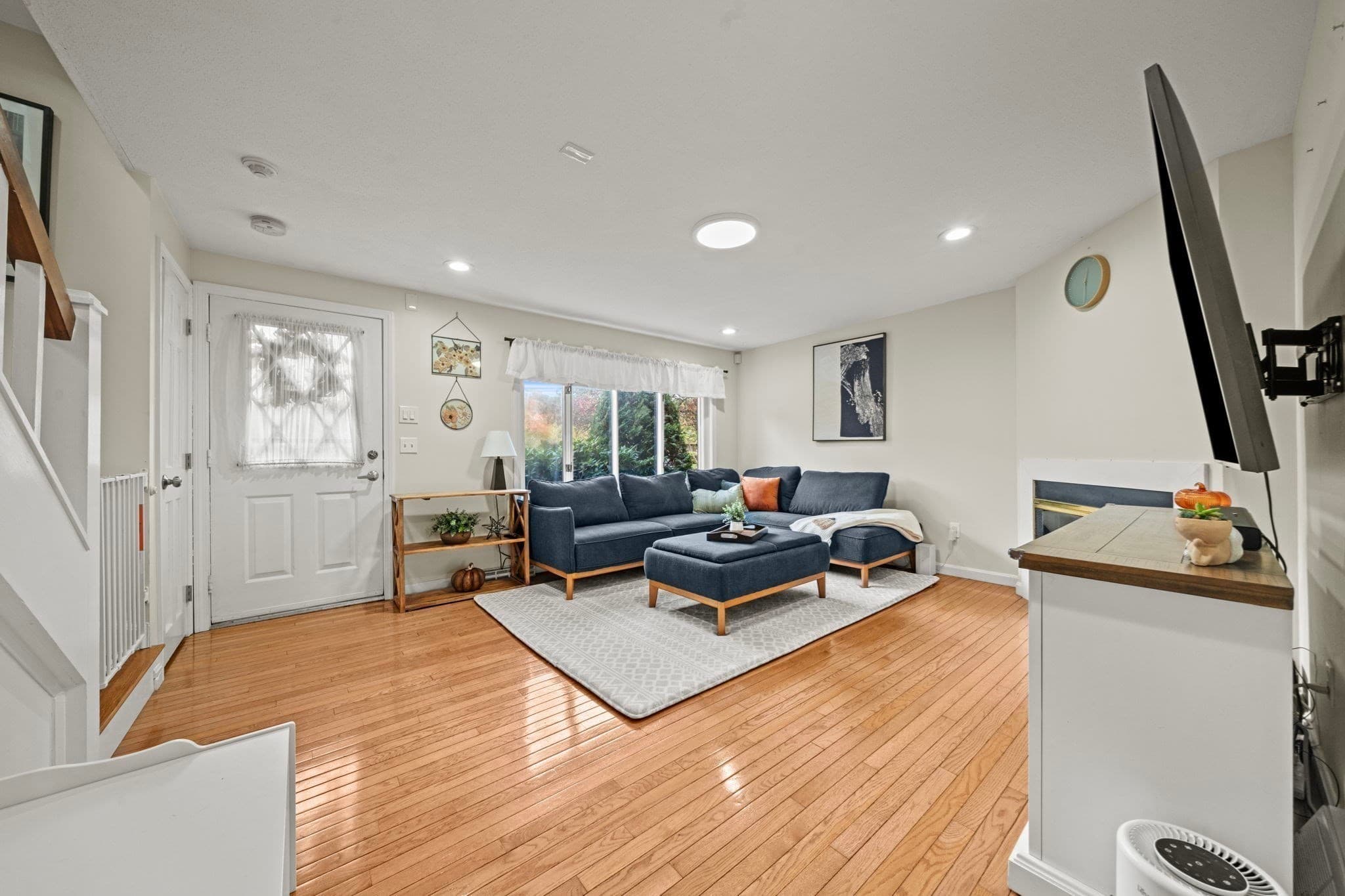 Condominium at 17 Scotty Hollow Dr # A, Chelmsford MA 01863, photo 8 of 42