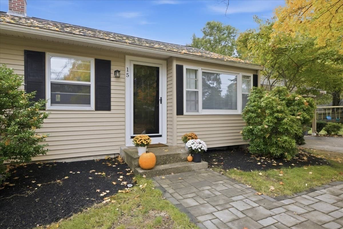Single Family Residence at 15 Raymond Avenue, Walpole MA 02081, photo 3 of 36