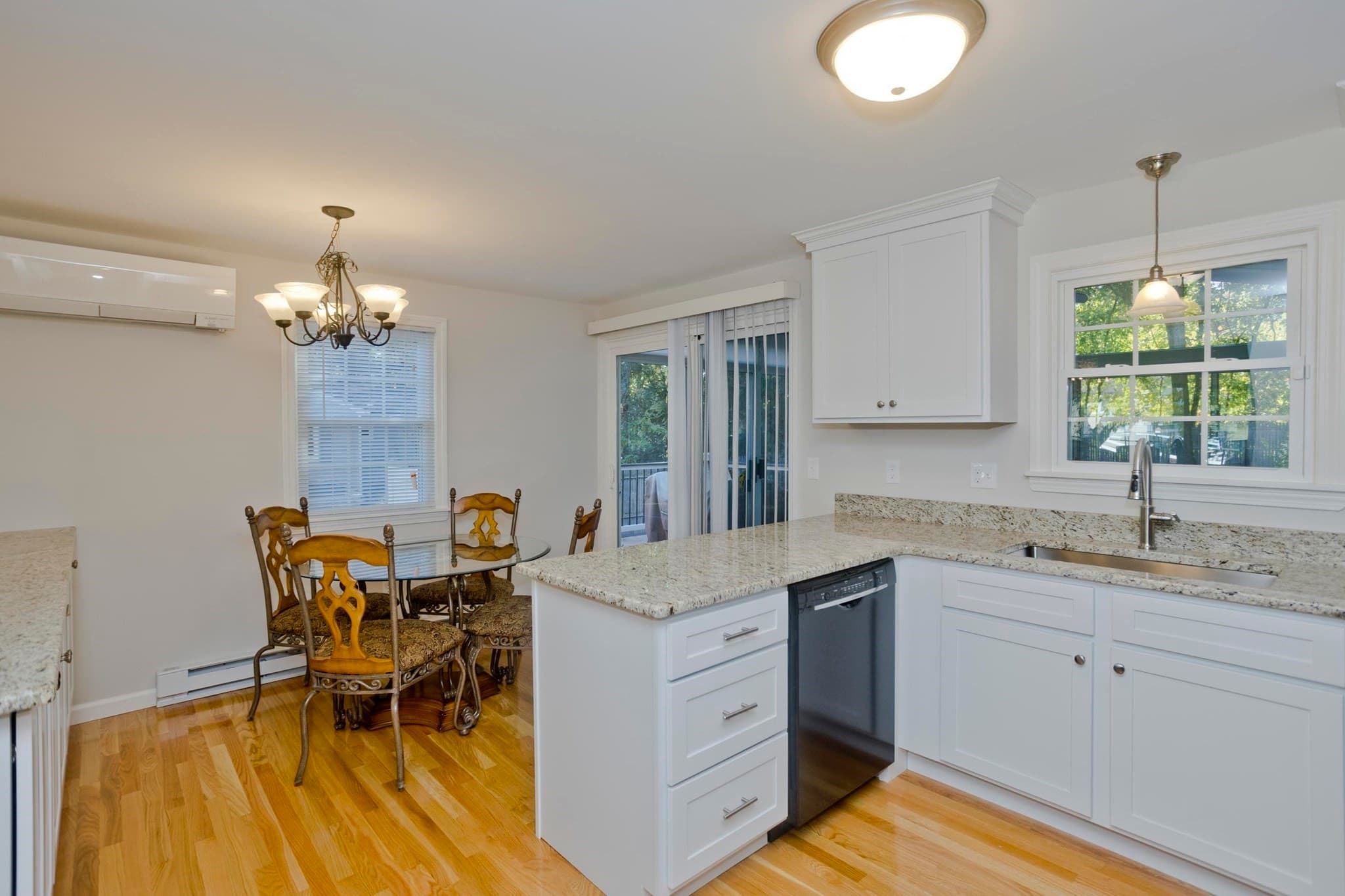 Single Family Residence at 214 Wimbleton Dr, Longmeadow MA 01106, photo 5 of 39