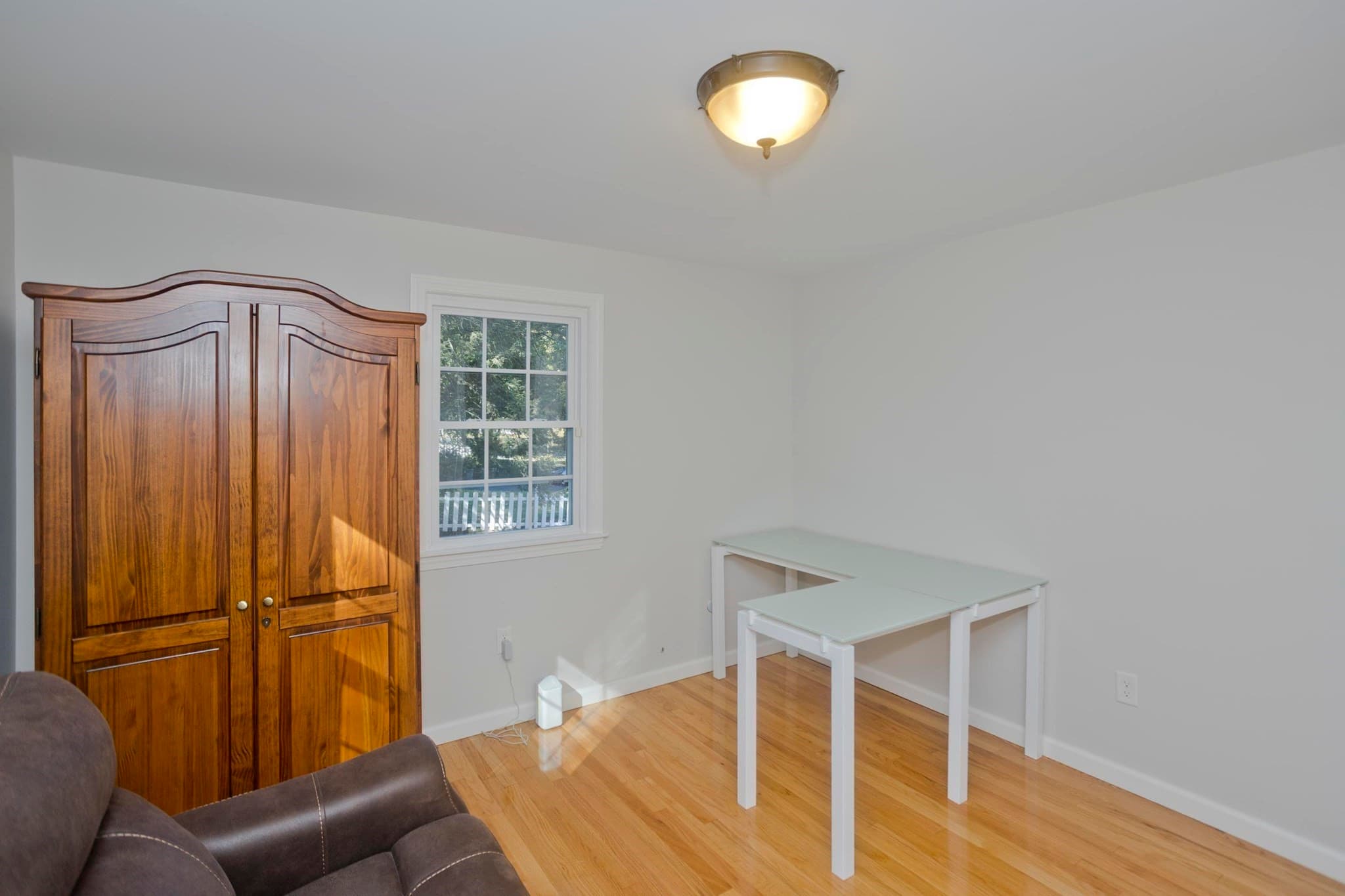 Single Family Residence at 214 Wimbleton Dr, Longmeadow MA 01106, photo 10 of 39