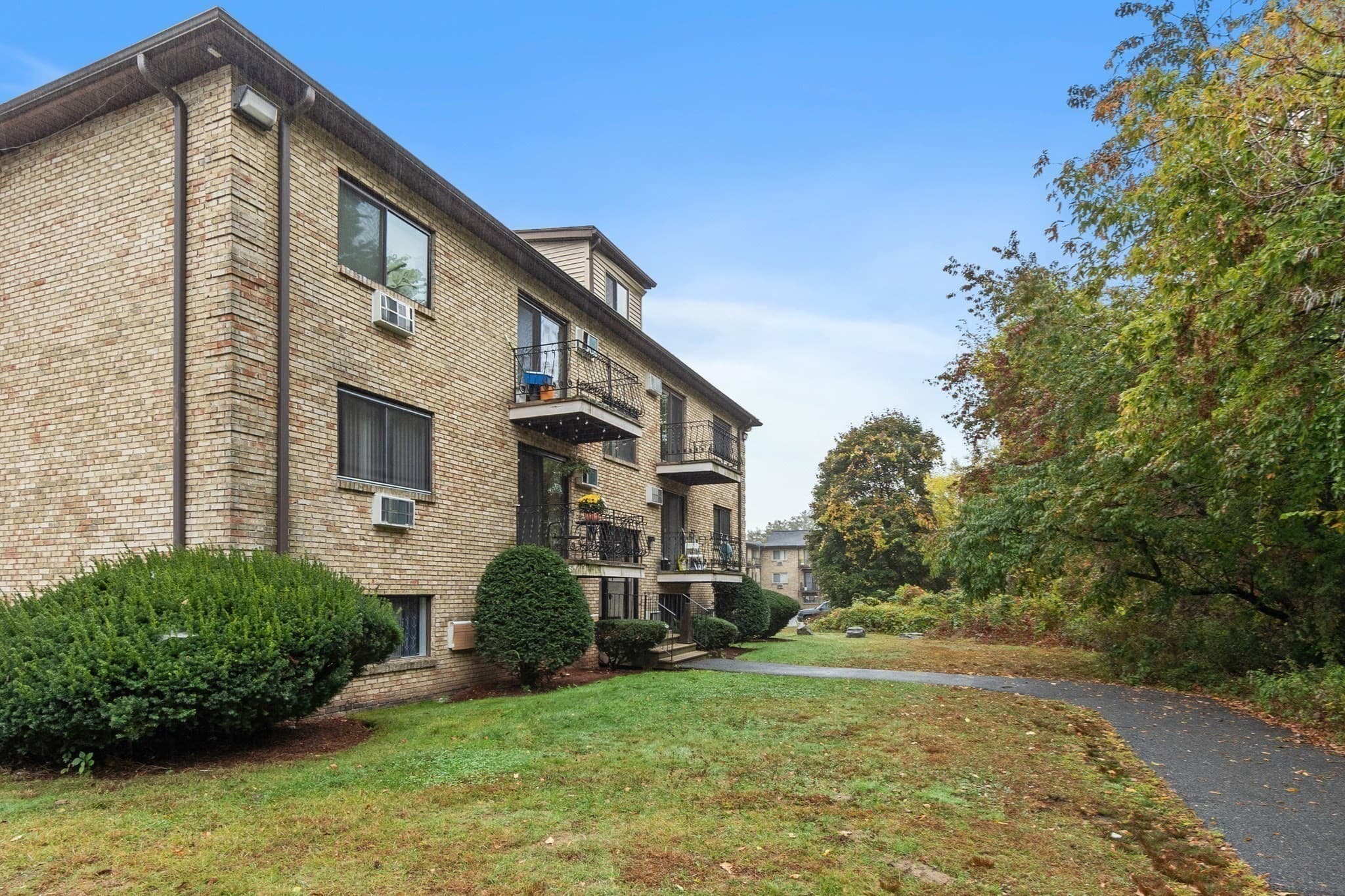 Condominium at 311 Pawtucket Blvd # 29, Lowell MA 01854, Lowell, photo 28 of 33