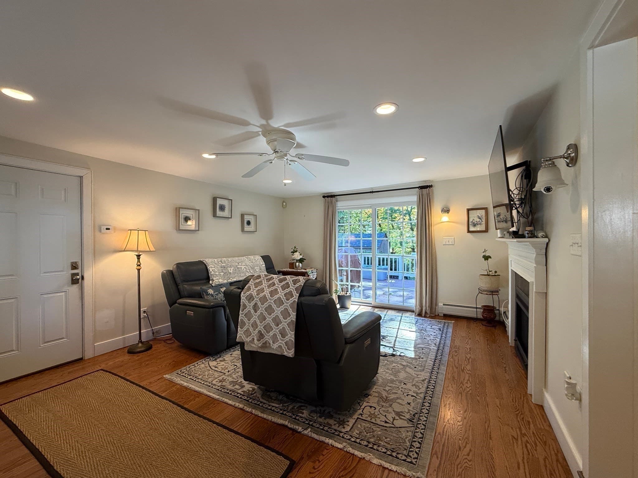 Single Family Residence at 84 Nancy Ave, Dracut MA 01826, photo 5 of 40