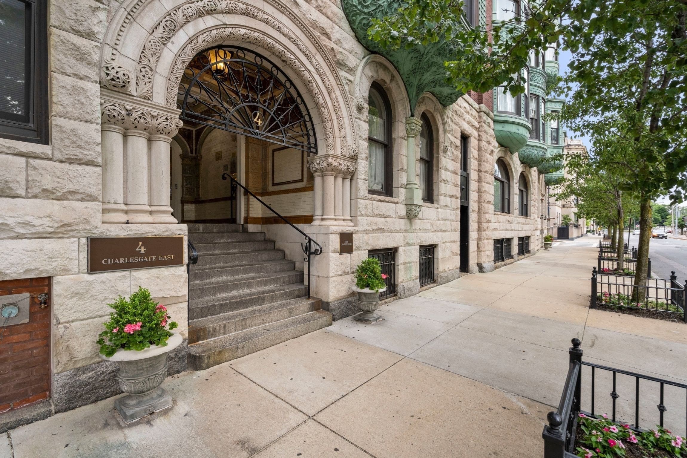 Condominium at 4 Charlesgate E # 708, Boston MA 02215, Boston, photo 22 of 31