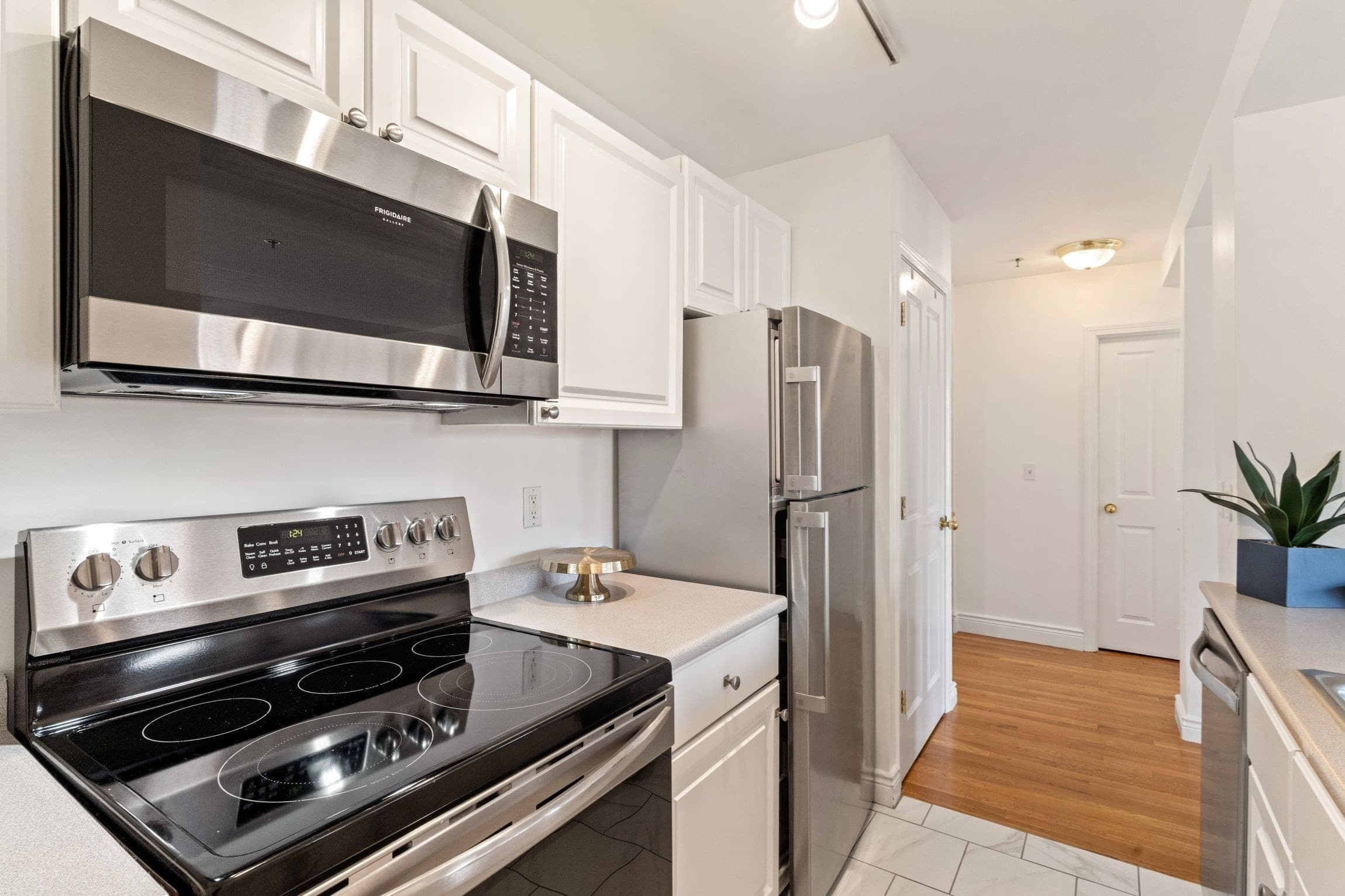 Condominium at 4 Charlesgate E # 708, Boston MA 02215, Boston, photo 11 of 31
