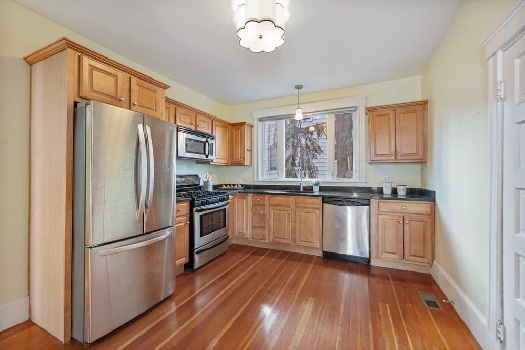Condominium at 34 Garrison Ave # 1, Somerville MA 02144, Somerville, photo 7 of 13
