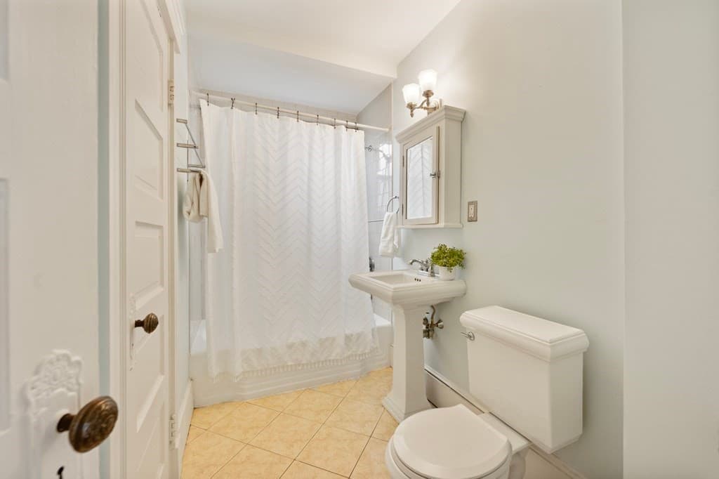 Condominium at 34 Garrison Ave # 1, Somerville MA 02144, Somerville, photo 11 of 13