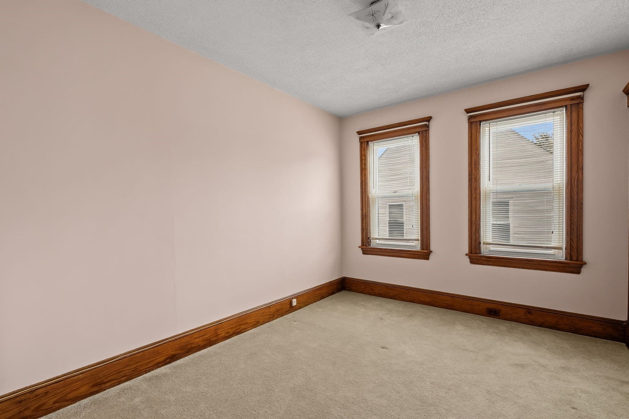 2 Family - 2 Units Up/Down at 31-33 Pearl Street, Quincy MA 02169, photo 33 of 40