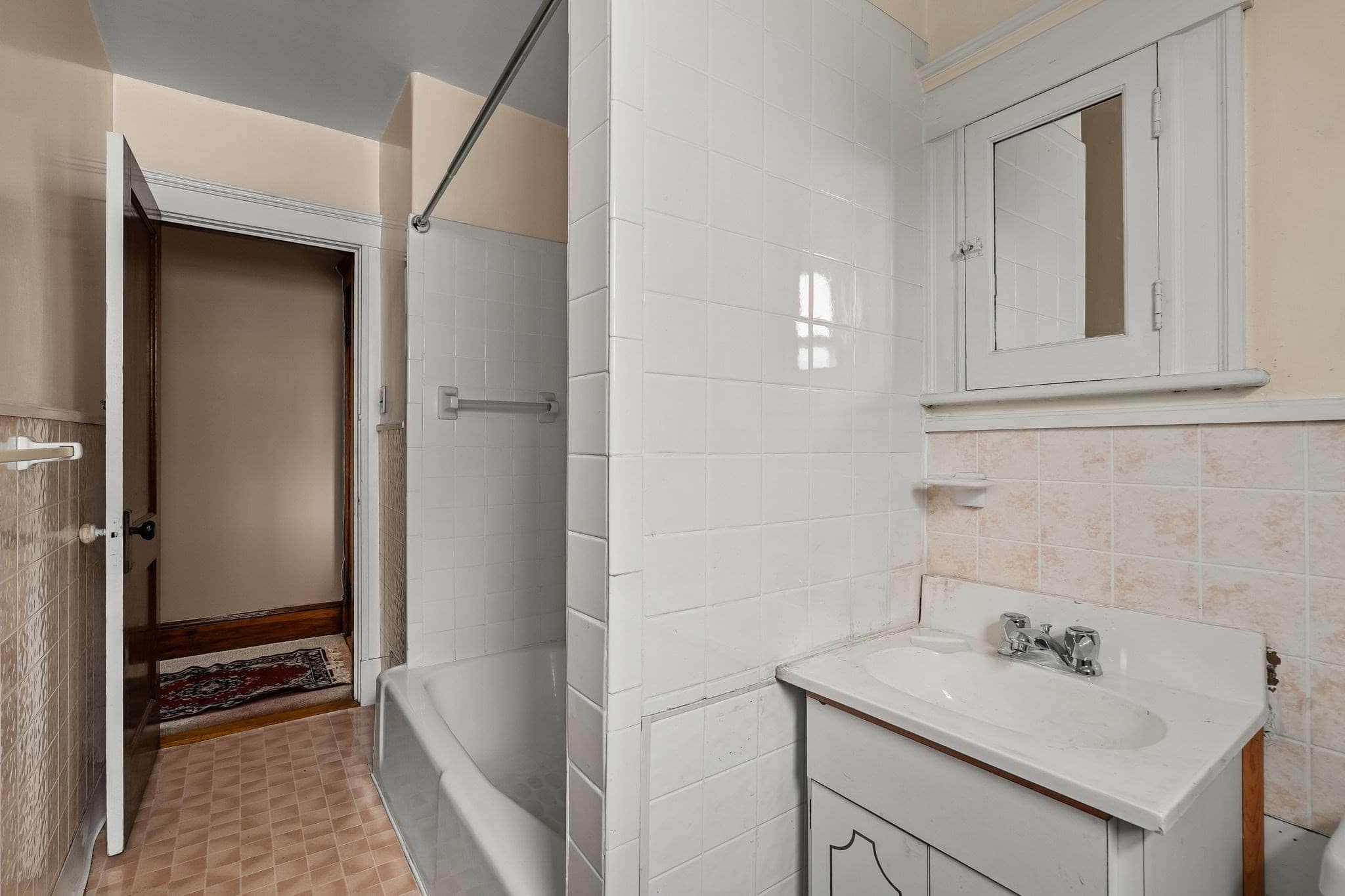 2 Family - 2 Units Up/Down at 31-33 Pearl Street, Quincy MA 02169, photo 35 of 40