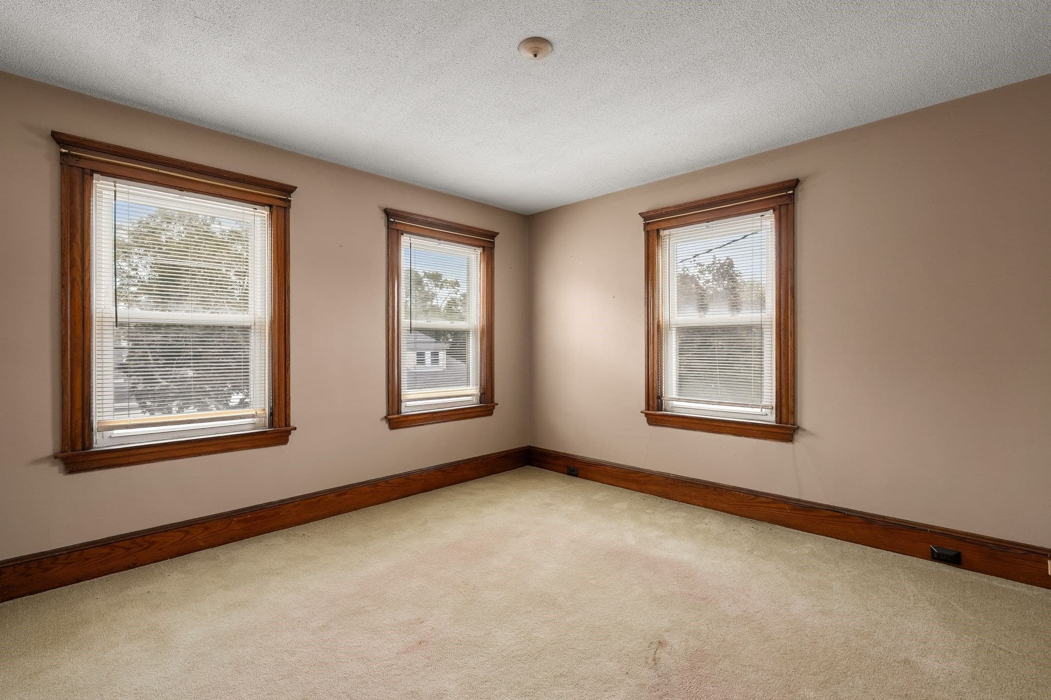 2 Family - 2 Units Up/Down at 31-33 Pearl Street, Quincy MA 02169, photo 21 of 40