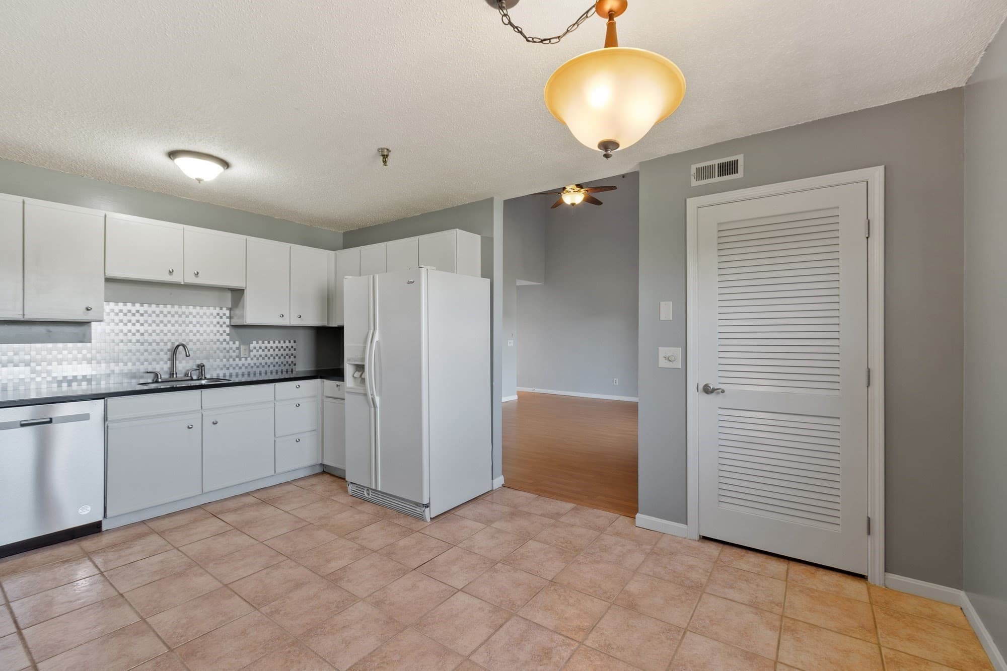 Condominium at 74 Tennis Plaza Rd # 40, Dracut MA 01826, Dracut, photo 8 of 27