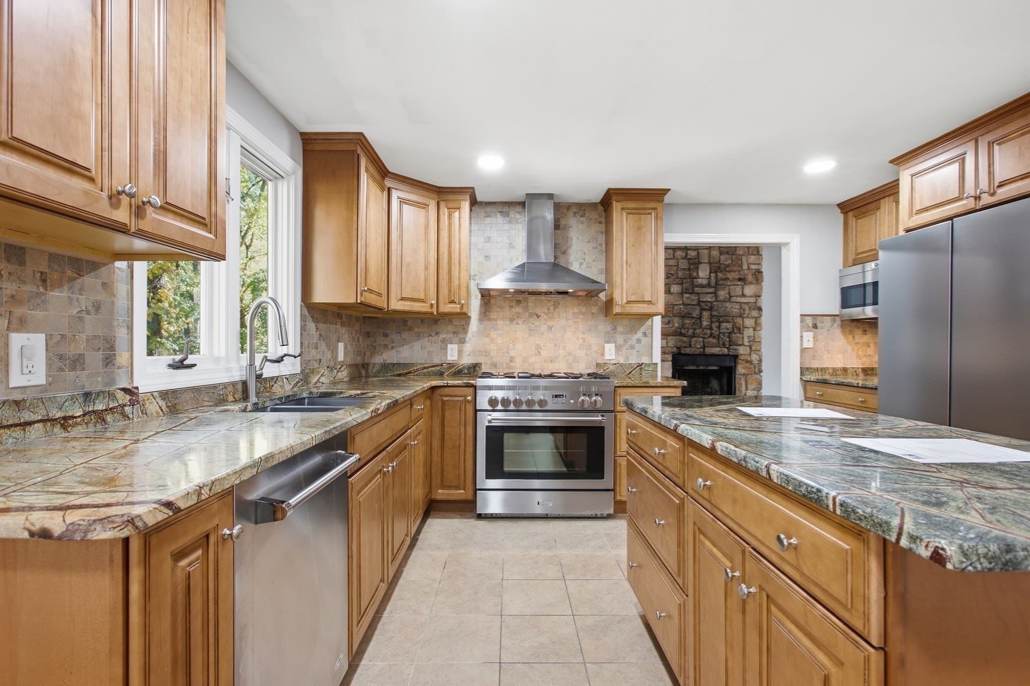 Single Family Residence at 255 Haymeadow Rd, North Andover MA 01845, North Andover, photo 13 of 42