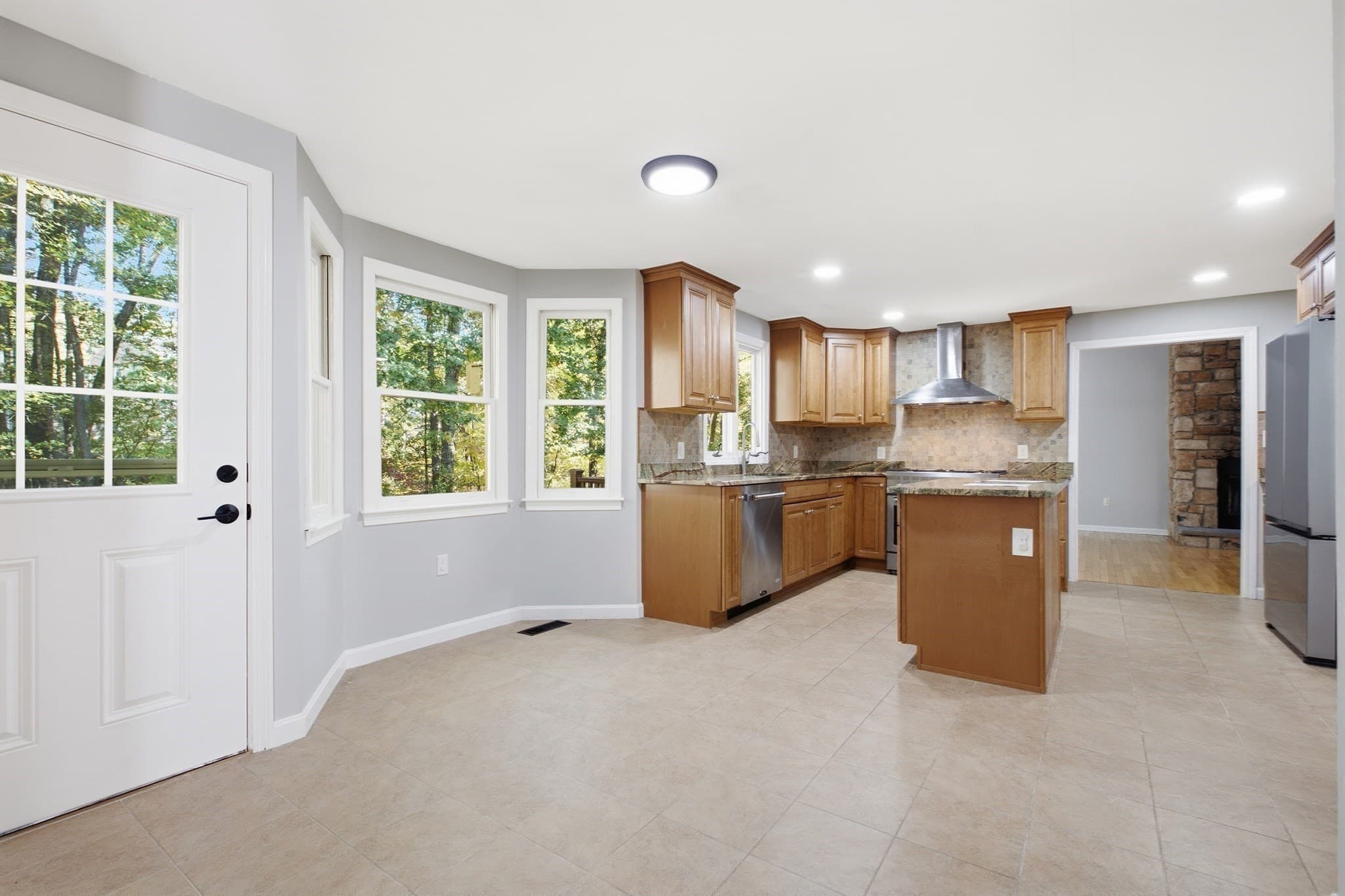 Single Family Residence at 255 Haymeadow Rd, North Andover MA 01845, North Andover, photo 12 of 42