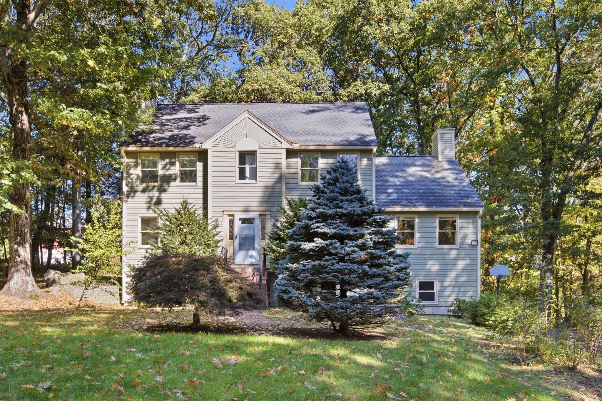 255 Haymeadow Rd, North Andover MA 01845