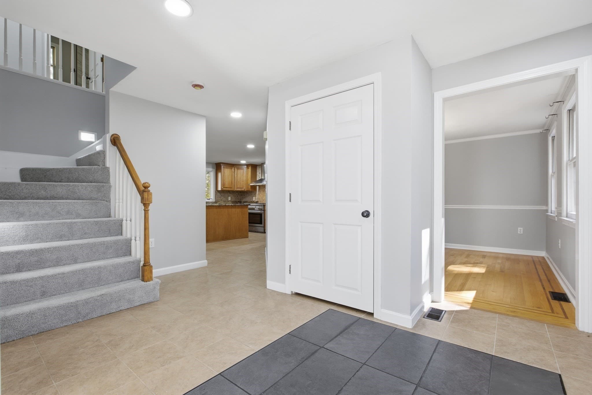 Single Family Residence at 255 Haymeadow Rd, North Andover MA 01845, North Andover, photo 4 of 42
