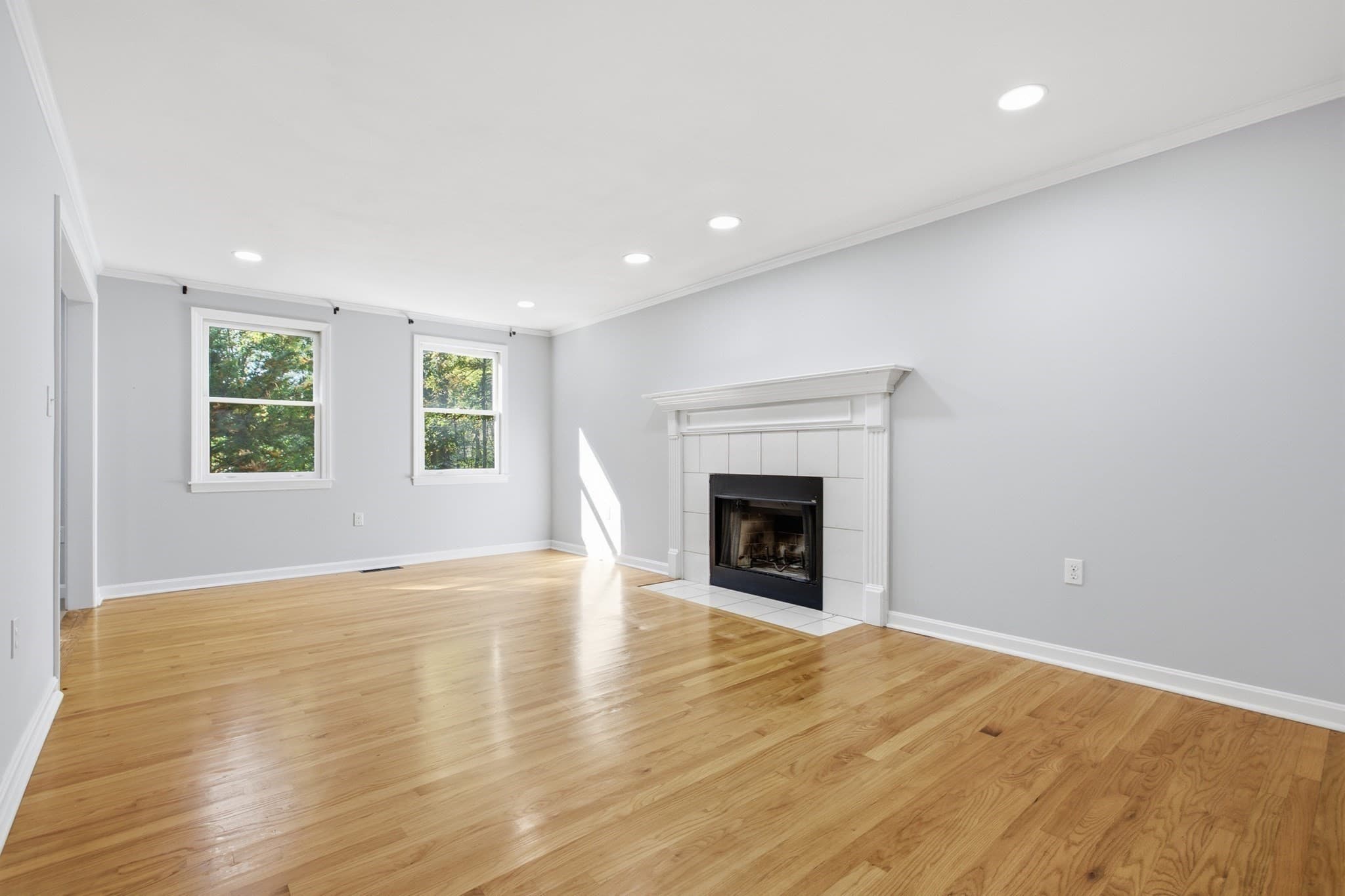Single Family Residence at 255 Haymeadow Rd, North Andover MA 01845, North Andover, photo 8 of 42