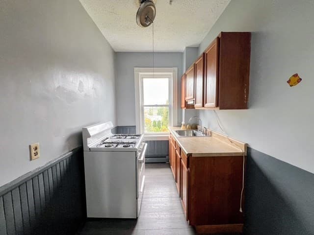 3 Family at 692 Penn St, Fall River MA 02724, Fall River, photo 13 of 17