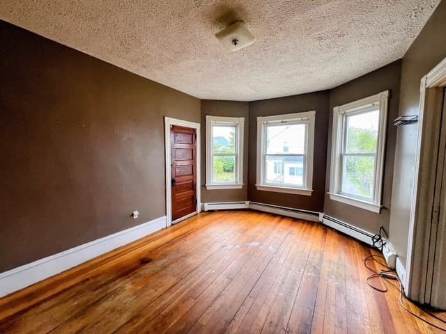 3 Family at 692 Penn St, Fall River MA 02724, Fall River, photo 16 of 17