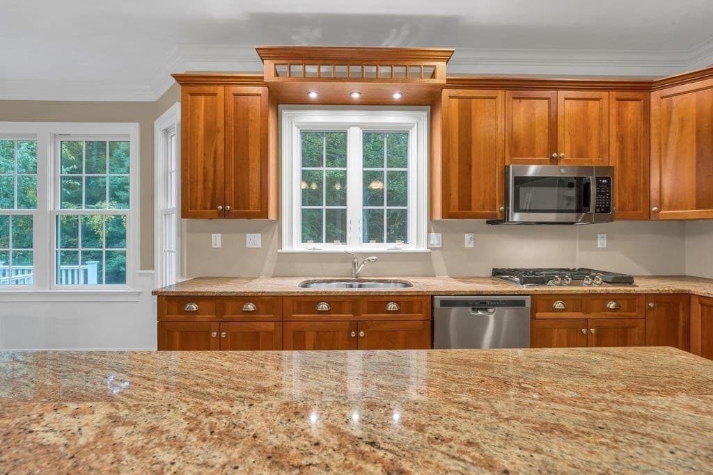 Single Family Residence at 31 Forest St, Hanover MA 02339, photo 9 of 37