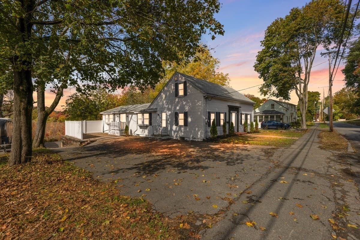Single Family Residence at 39 Forest St, Danvers MA 01923, Danvers, photo 2 of 37