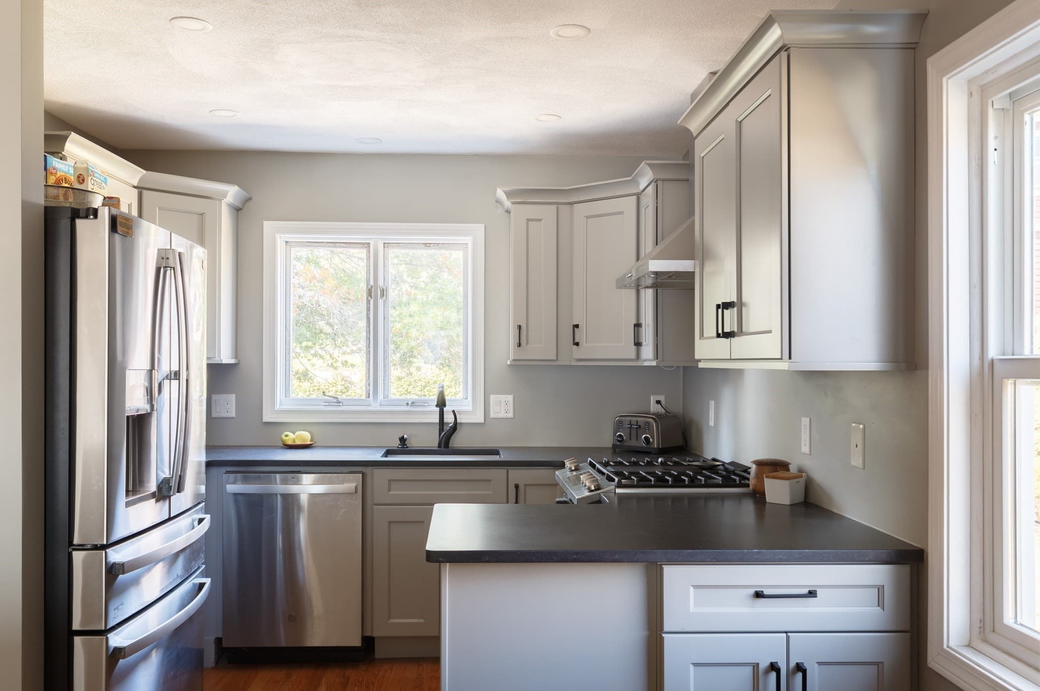 Condominium at 51 Ocean Ave # 51, Lynn MA 01902, Lynn, photo 3 of 23