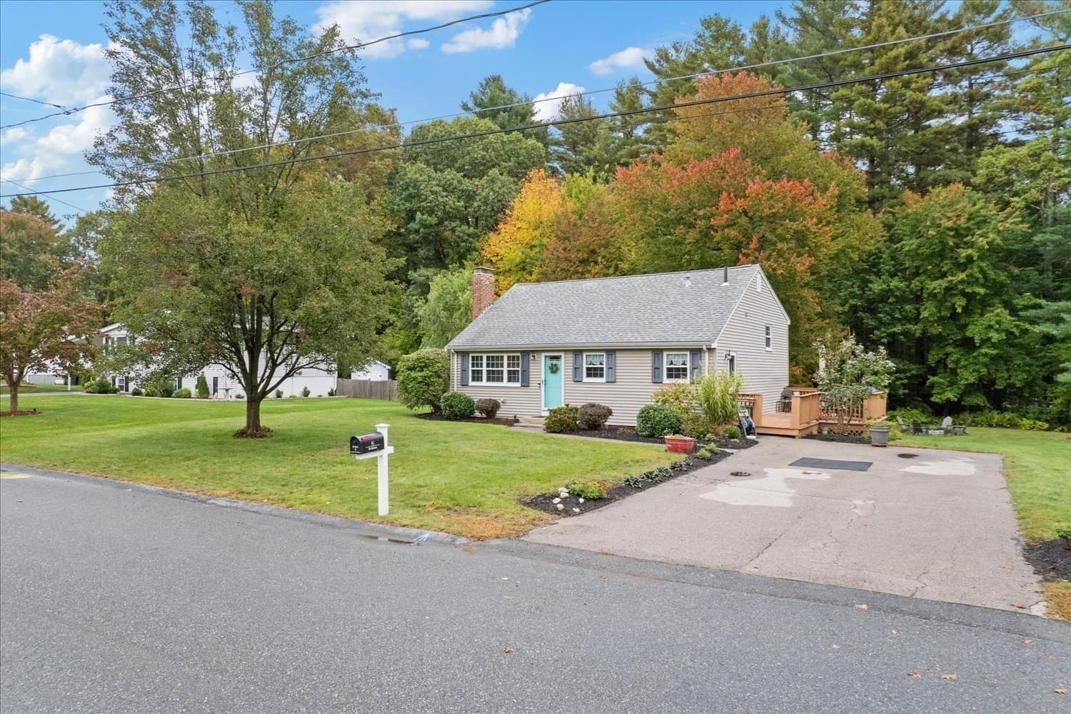 Single Family Residence at 15 Parliament Dr, Franklin MA 02038, Franklin, photo 2 of 41