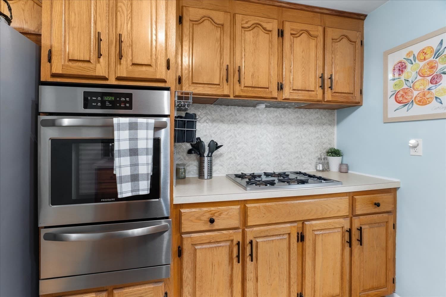 Single Family Residence at 15 Parliament Dr, Franklin MA 02038, Franklin, photo 12 of 41