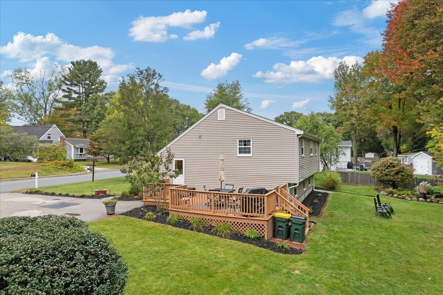 Single Family Residence at 15 Parliament Dr, Franklin MA 02038, Franklin, photo 34 of 41