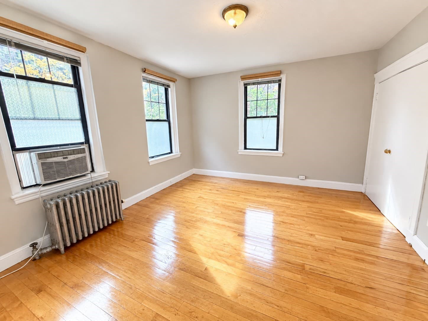 Condominium at 64 Queensberry # 114, Boston MA 02215, Boston, photo 6 of 22