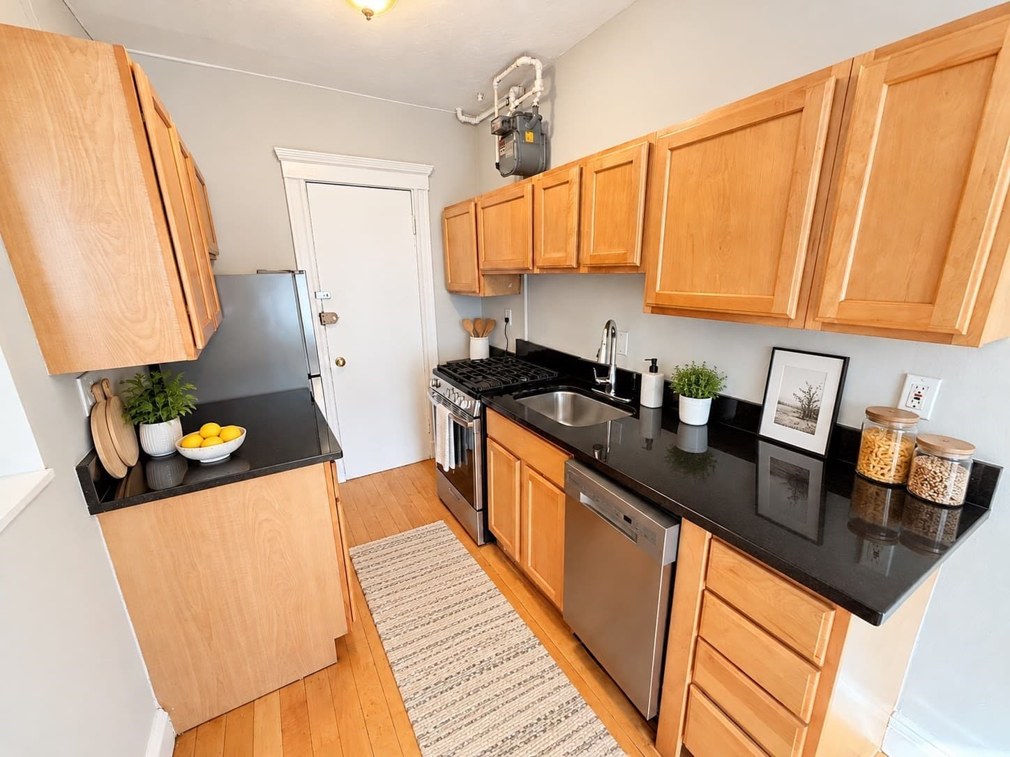 Condominium at 64 Queensberry # 114, Boston MA 02215, Boston, photo 4 of 22