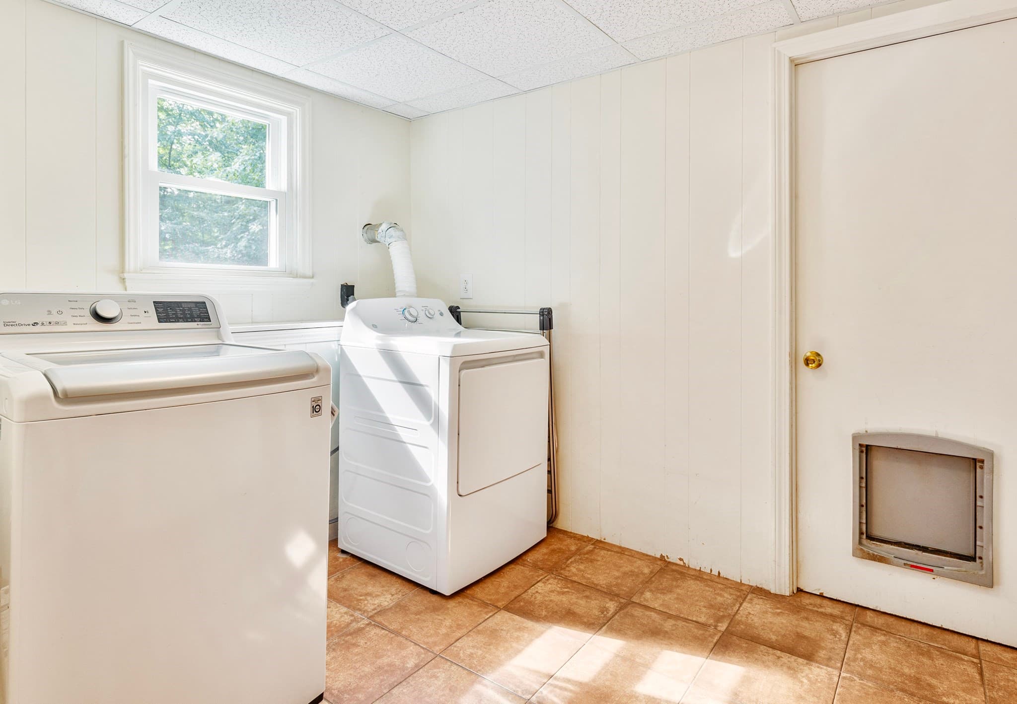 Single Family Residence at 23 Teresa Rd, Hopkinton MA 01748, photo 27 of 41