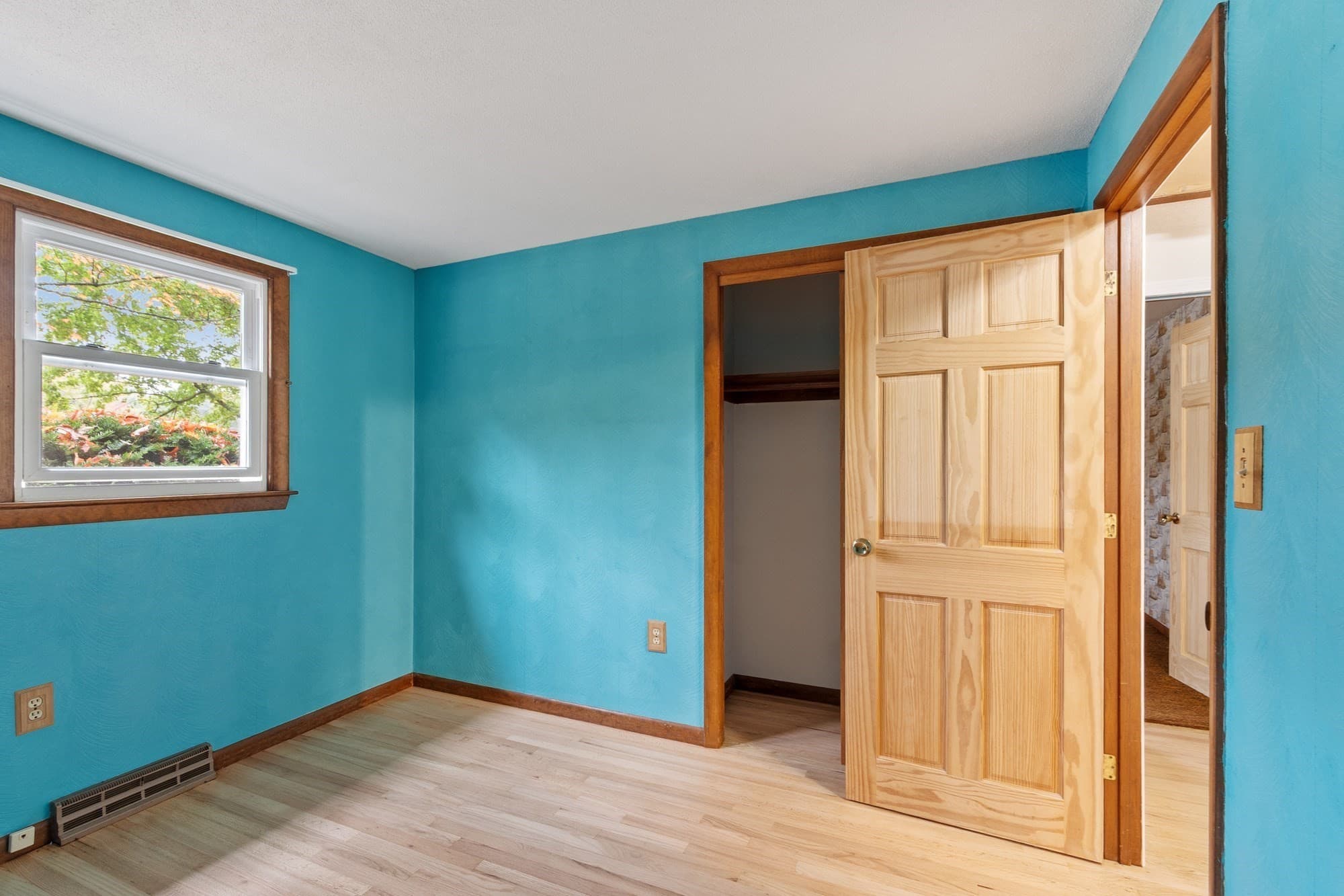 Single Family Residence at 22 Doral Dr, Chelmsford MA 01863, Chelmsford, photo 27 of 39