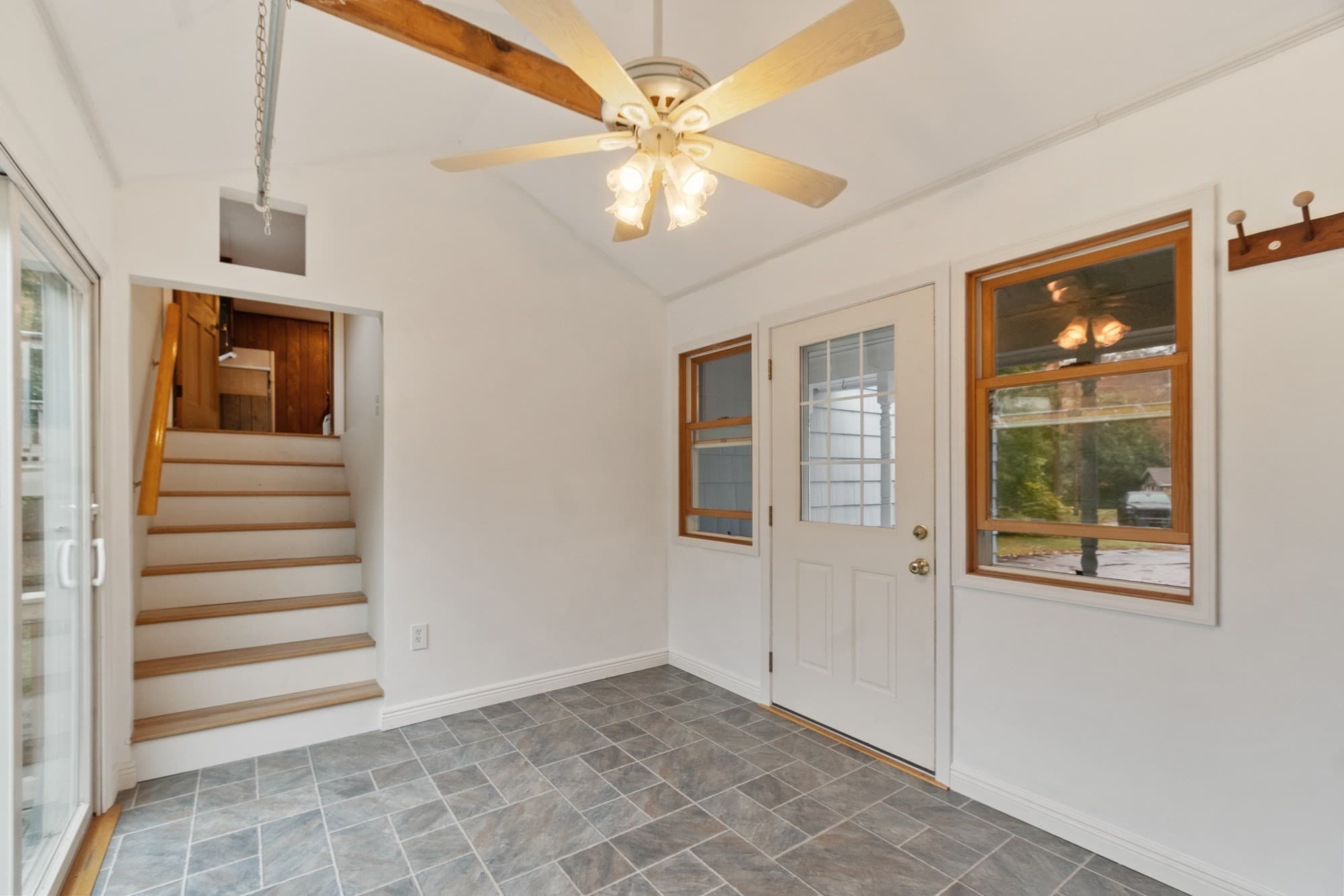 Single Family Residence at 22 Doral Dr, Chelmsford MA 01863, Chelmsford, photo 13 of 39