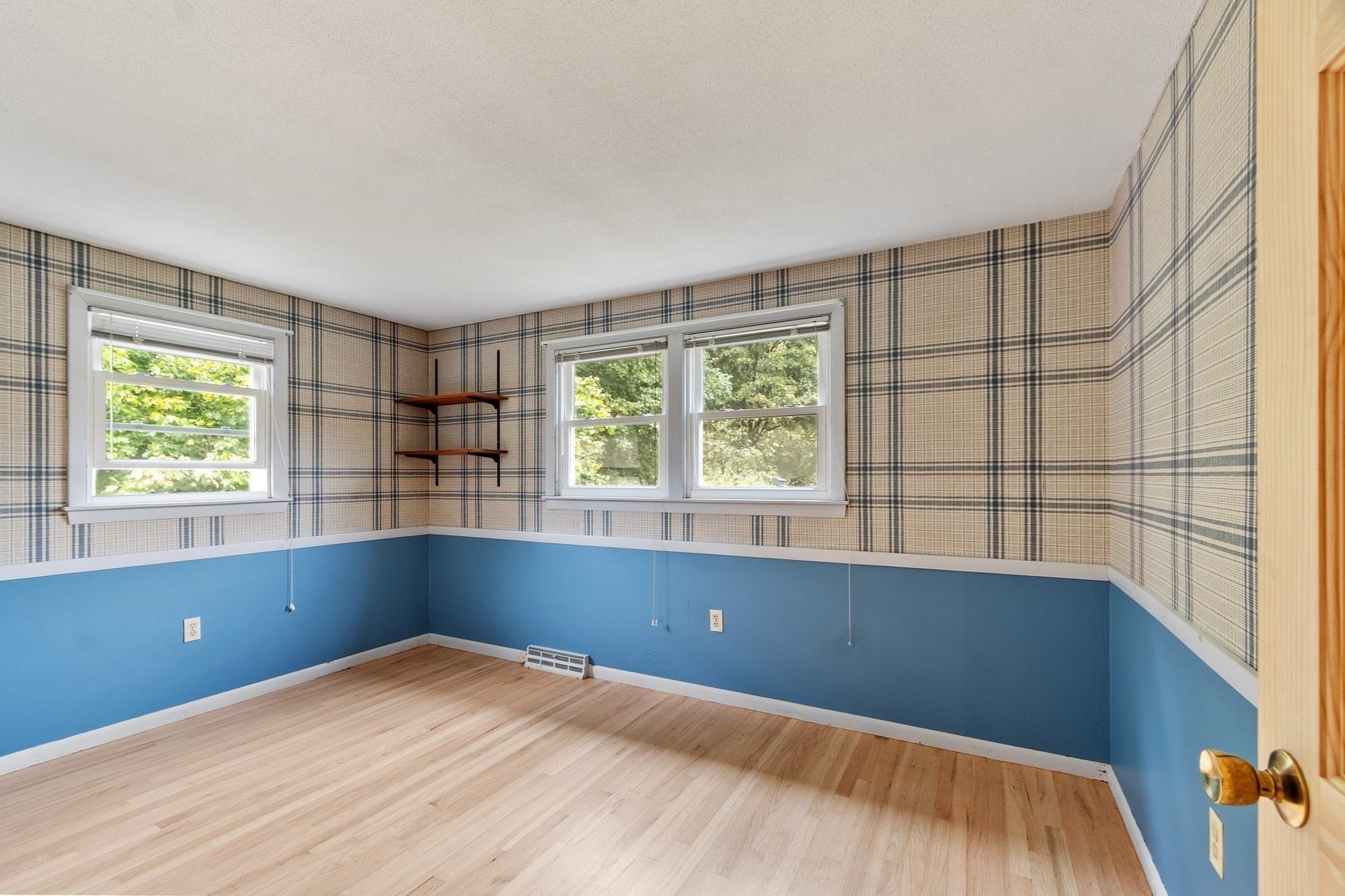 Single Family Residence at 22 Doral Dr, Chelmsford MA 01863, Chelmsford, photo 25 of 39