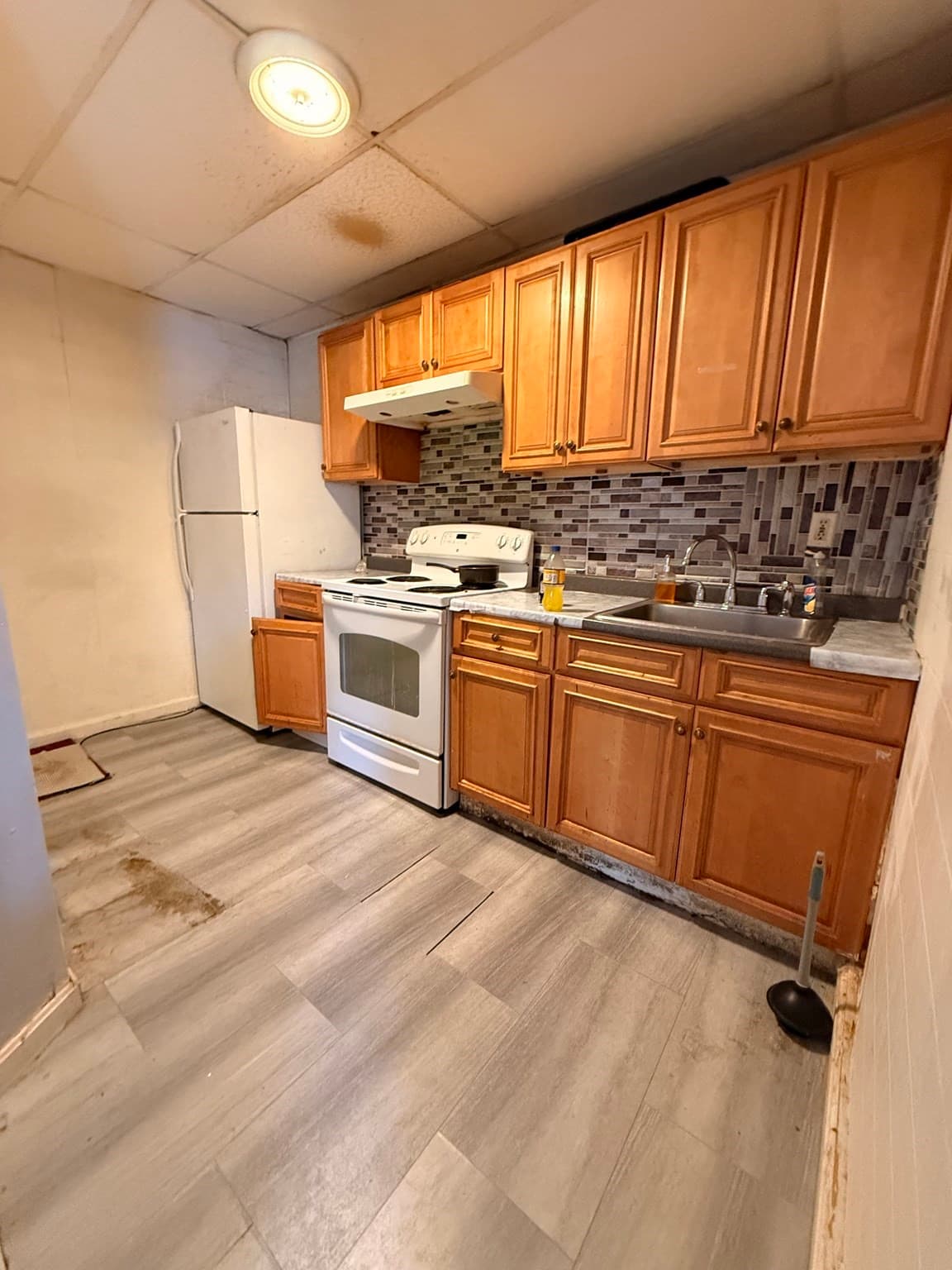 65 Richmond St, Brockton MA 02301