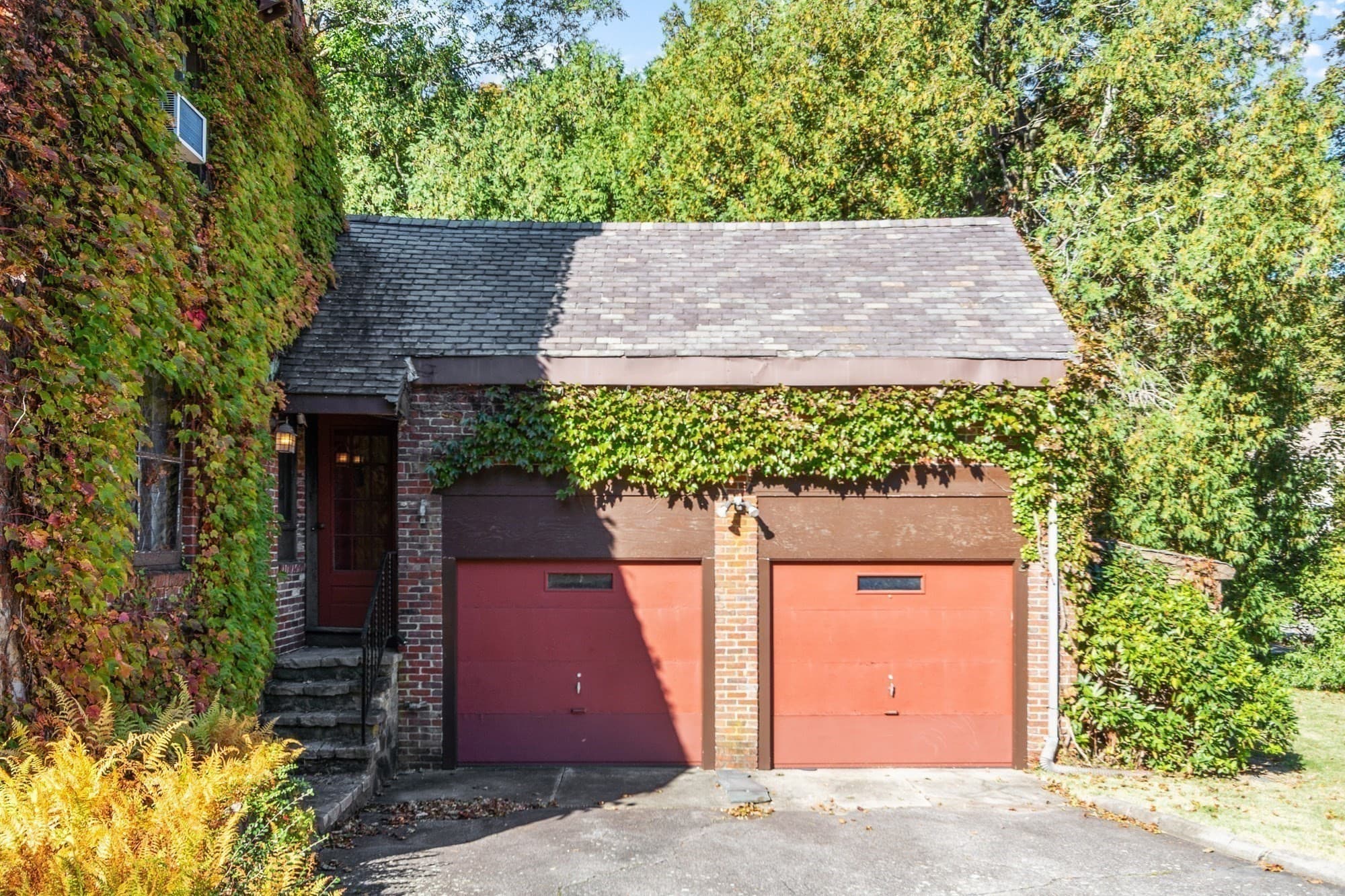 Single Family Residence at 33 Kenmore Rd, Belmont MA 02478, Belmont, photo 6 of 10
